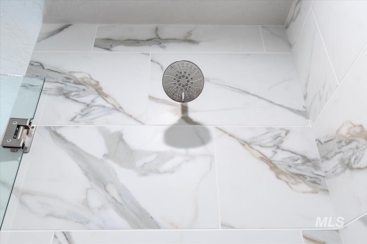 6240 N Holly Springs Ln, Eagle, Idaho 83616, 3 Bedrooms, 2.5 Bathrooms, Residential For Sale, Price $454,800, 98960282