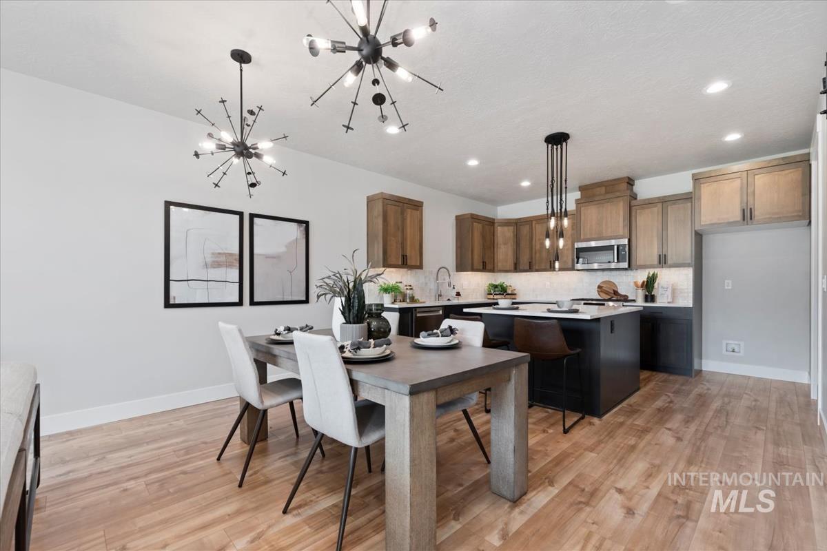 6240 N Holly Springs Ln, Eagle, Idaho 83616, 3 Bedrooms, 2.5 Bathrooms, Residential For Sale, Price $454,800, 98960282