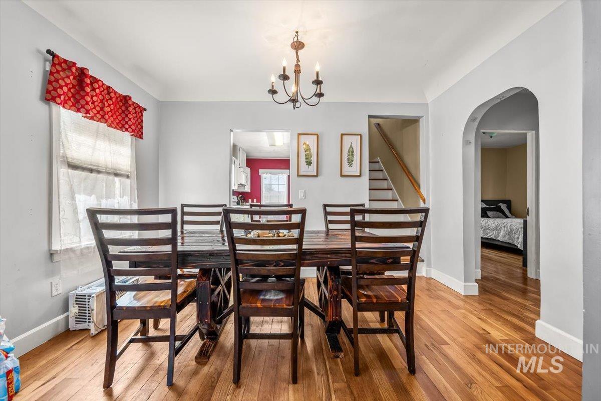 77 N Yale, Nampa, Idaho 83651, 6 Bedrooms, 2 Bathrooms, Residential For Sale, Price $479,800,MLS 98960302