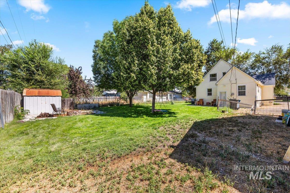 77 N Yale, Nampa, Idaho 83651, 6 Bedrooms, 2 Bathrooms, Residential For Sale, Price $479,800,MLS 98960302