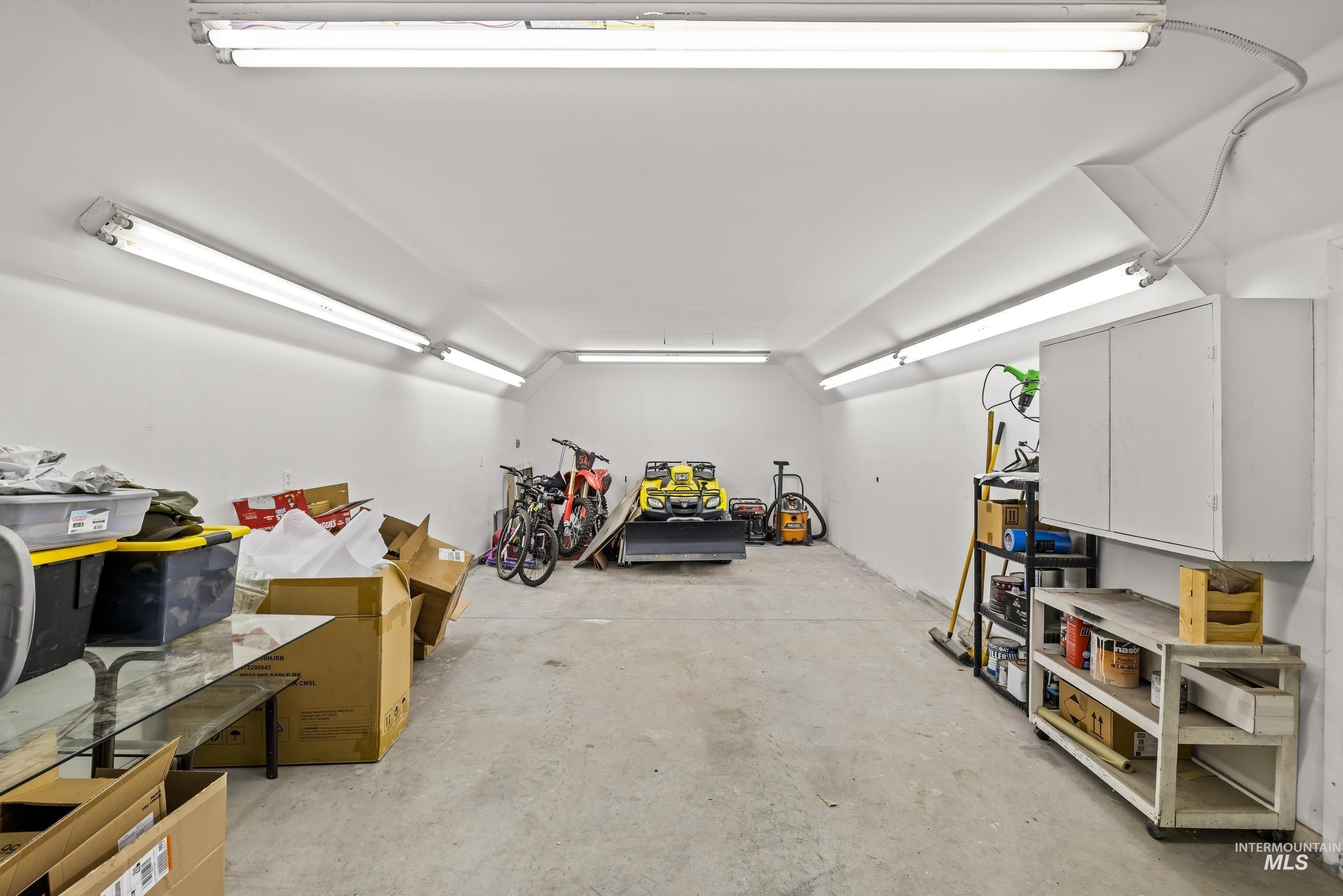 77 N Yale, Nampa, Idaho 83651, 6 Bedrooms, 2 Bathrooms, Residential For Sale, Price $479,800,MLS 98960302