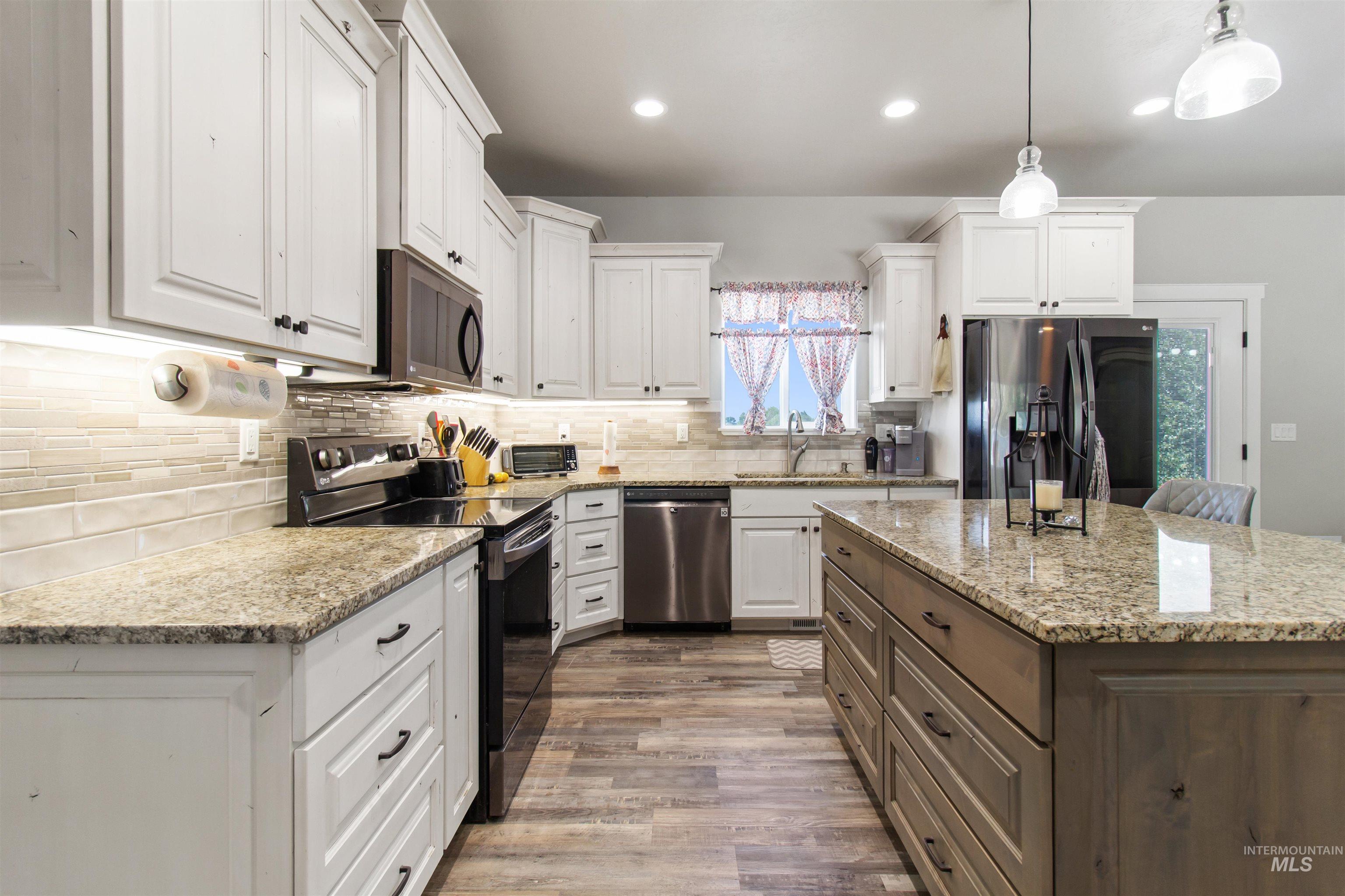 212 Fafnir Drive, Kimberly, Idaho 83341, 3 Bedrooms, 2 Bathrooms, Residential For Sale, Price $534,000,MLS 98960315