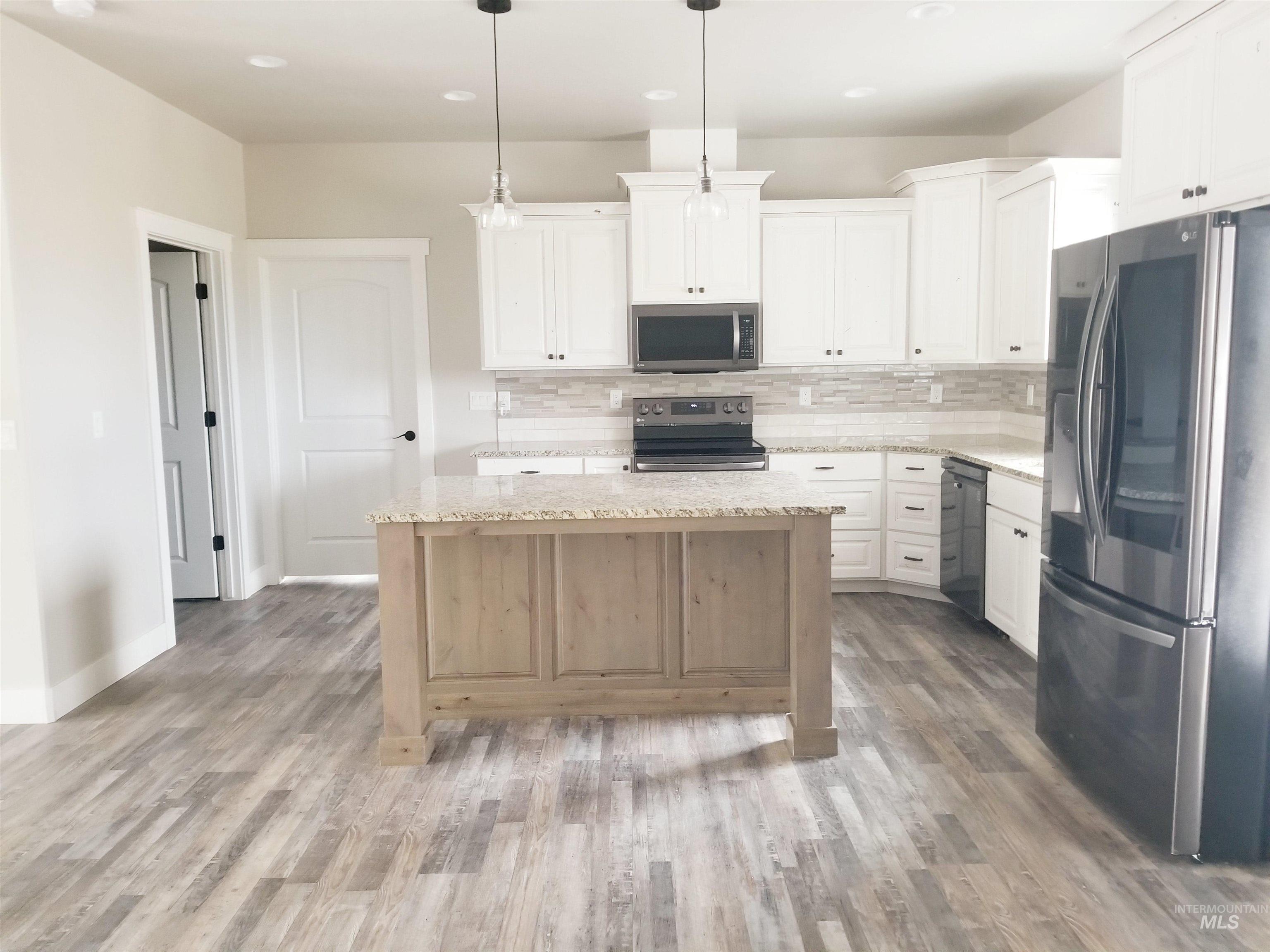 212 Fafnir Drive, Kimberly, Idaho 83341, 3 Bedrooms, 2 Bathrooms, Residential For Sale, Price $534,000,MLS 98960315