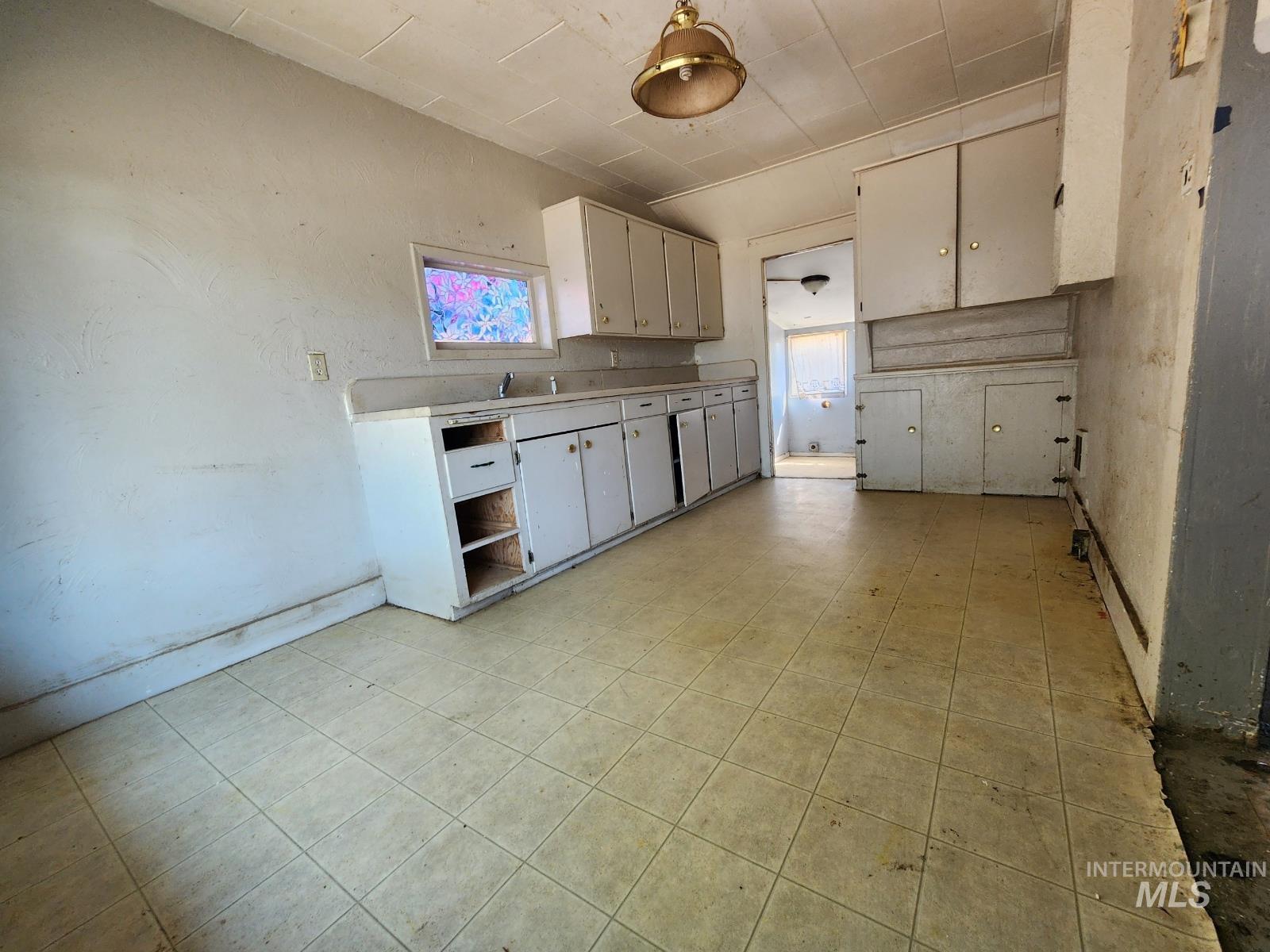 708 15th Avenue, Lewiston, Idaho 83501, 2 Bedrooms, 1 Bathroom, Residential For Sale, Price $114,900,MLS 98960333