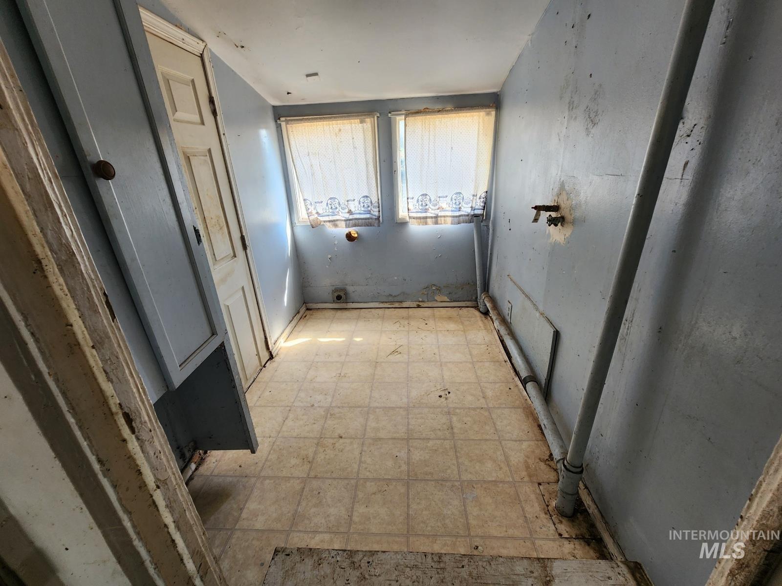 708 15th Avenue, Lewiston, Idaho 83501, 2 Bedrooms, 1 Bathroom, Residential For Sale, Price $114,900,MLS 98960333