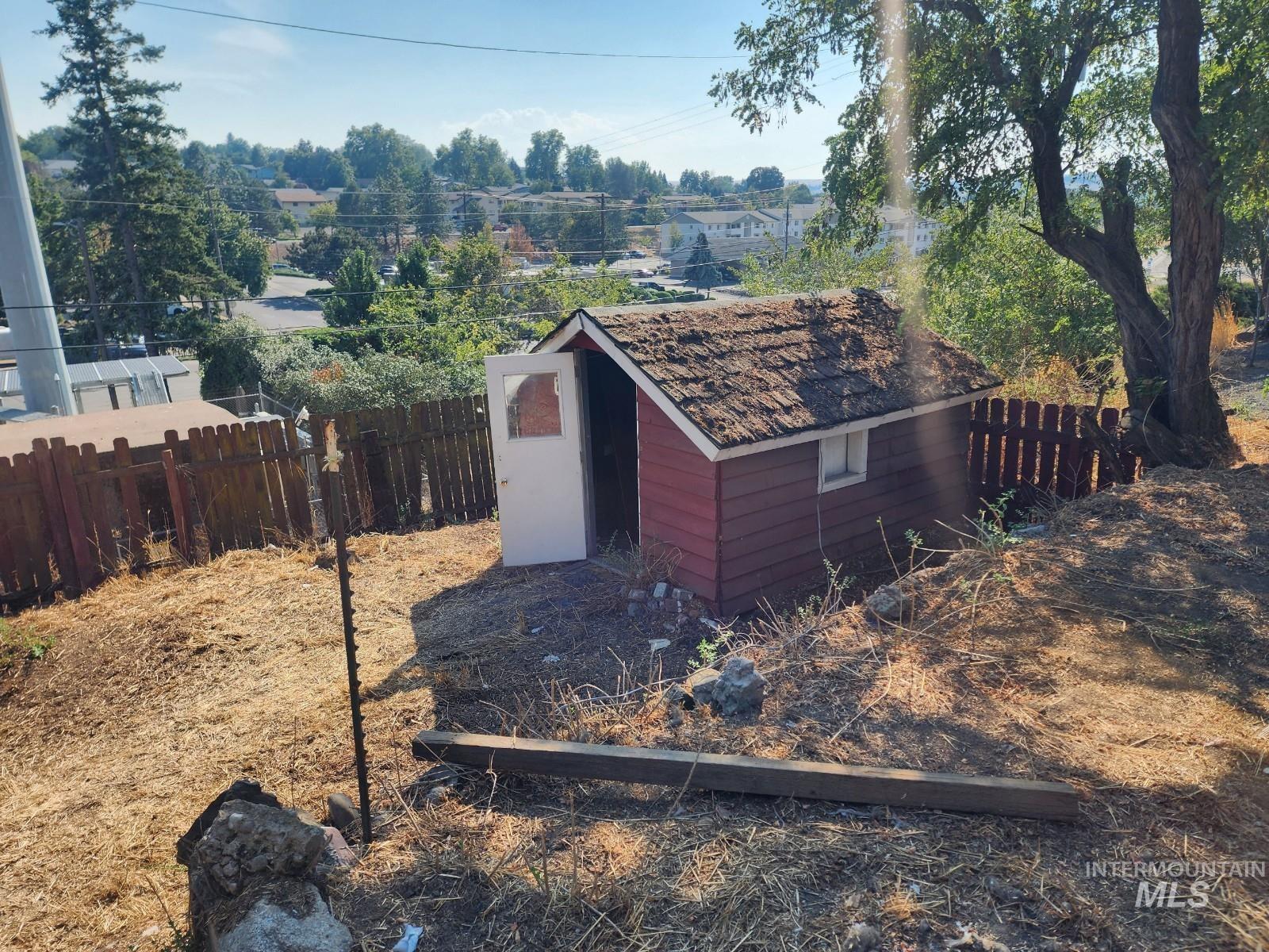 708 15th Avenue, Lewiston, Idaho 83501, 2 Bedrooms, 1 Bathroom, Residential For Sale, Price $114,900,MLS 98960333