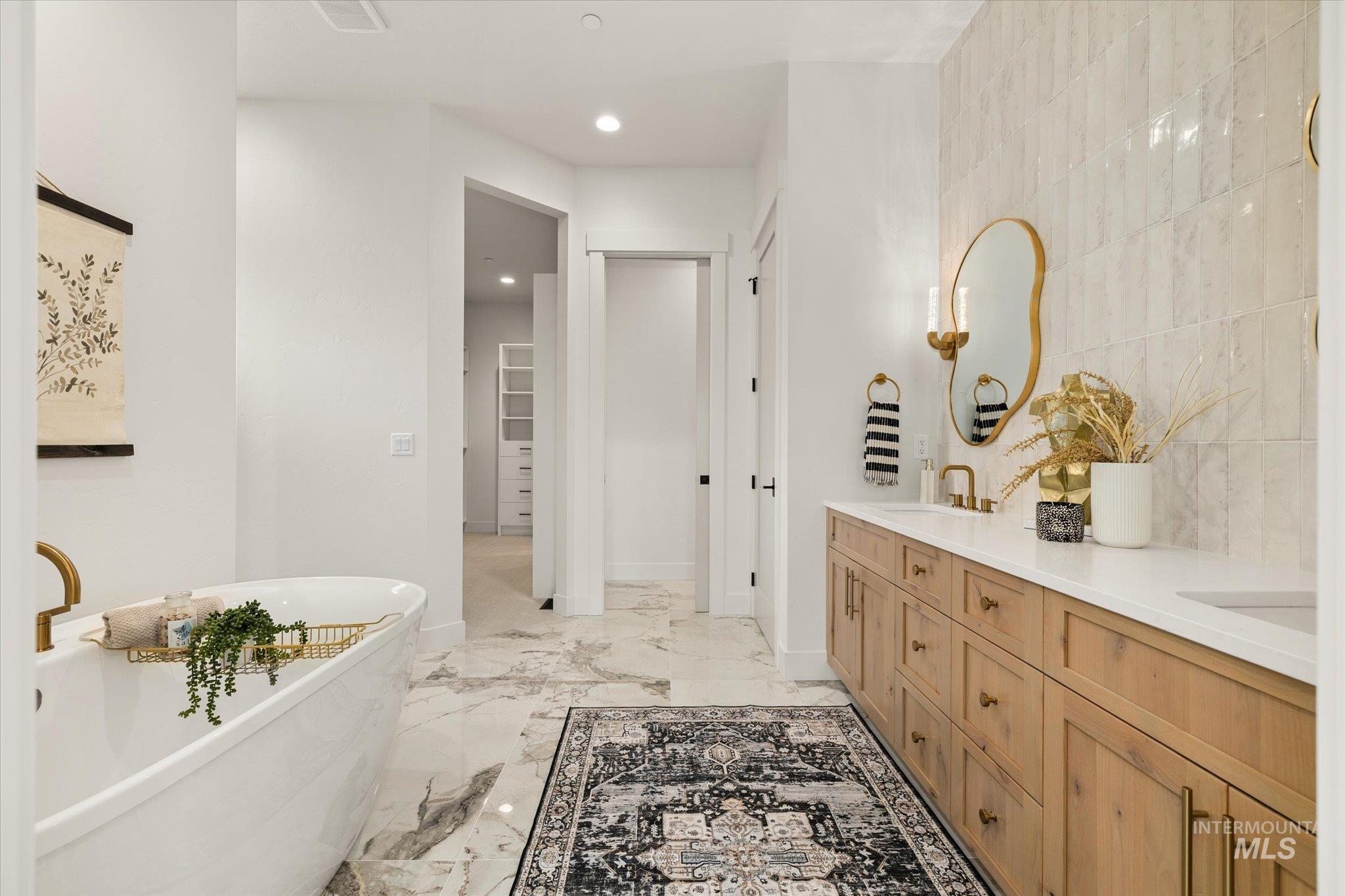 22909 Cirrus View, Caldwell, Idaho 83607, 3 Bedrooms, 2.5 Bathrooms, Residential For Sale, Price $1,050,000,MLS 98960373