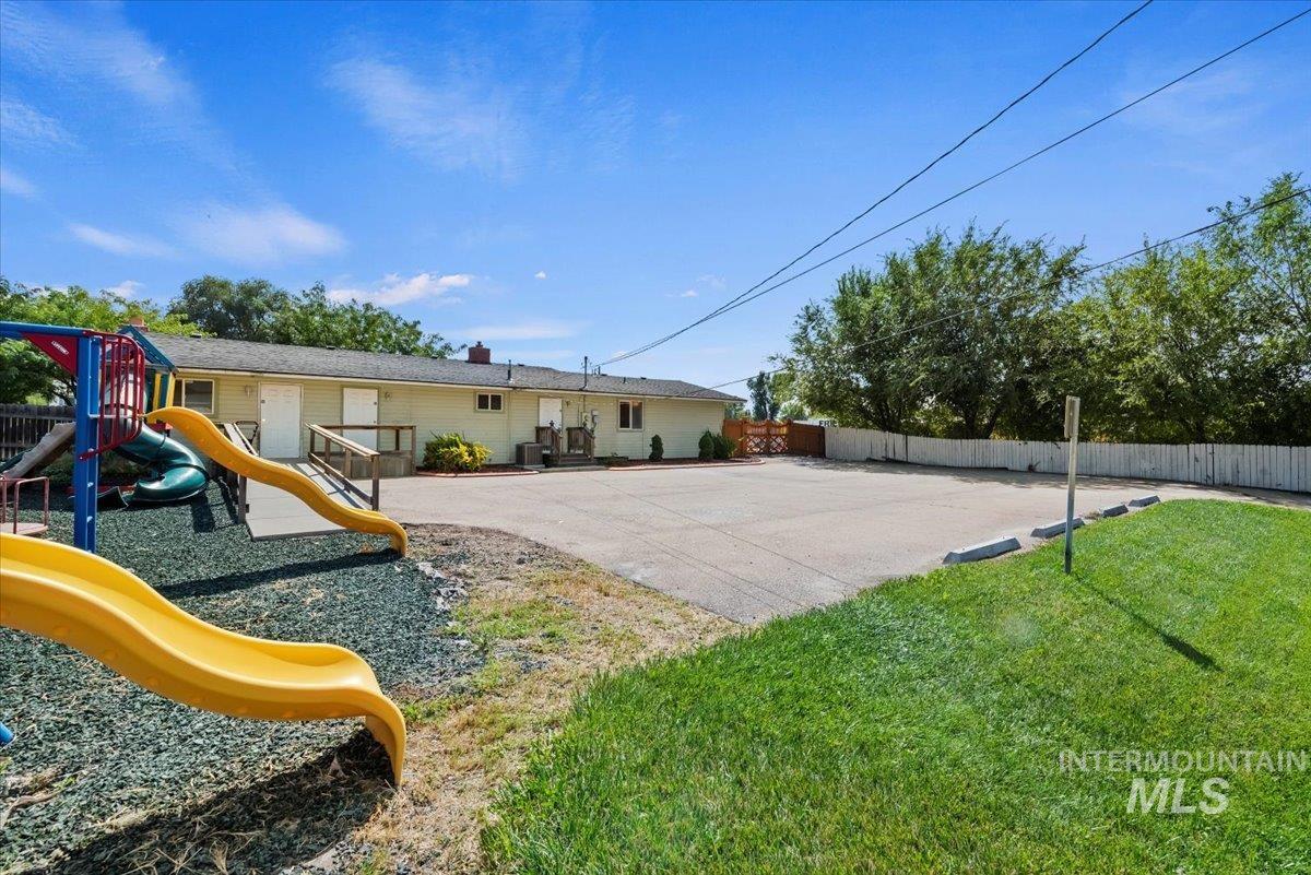515 N 16th Ave, Nampa, Idaho 83687, 3 Bedrooms, 2 Bathrooms, Residential For Sale, Price $479,900, 98960413