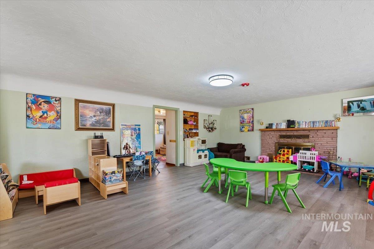 515 N 16th Ave, Nampa, Idaho 83687, 3 Bedrooms, 2 Bathrooms, Residential For Sale, Price $479,900, 98960413