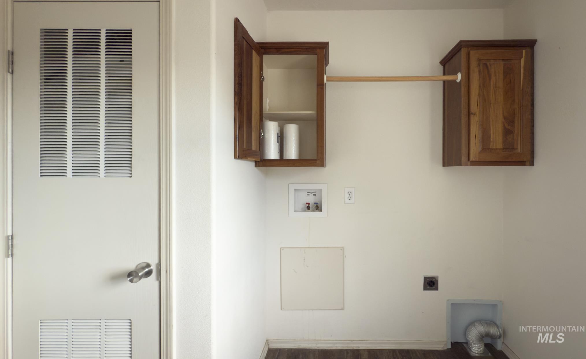 23425 Bachman Grade Rd, Murphy, Idaho 83650, 4 Bedrooms, 2 Bathrooms, Farm & Ranch For Sale, Price $630,000,MLS 98960414