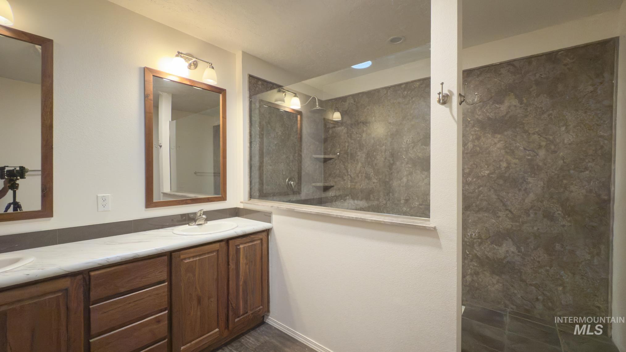 23425 Bachman Grade Rd, Murphy, Idaho 83650, 4 Bedrooms, 2 Bathrooms, Farm & Ranch For Sale, Price $630,000,MLS 98960414