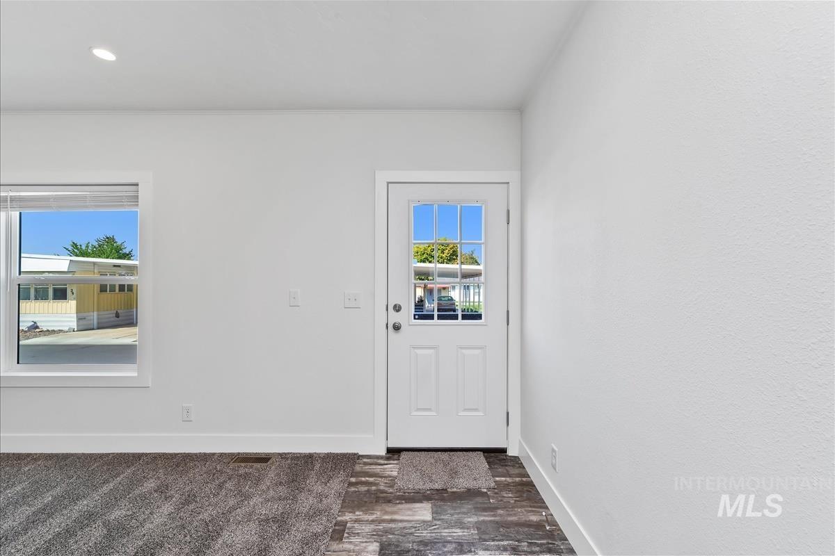 914 N Midland Blvd, Nampa, Idaho 83651, 3 Bedrooms, 2 Bathrooms, Residential For Sale, Price $179,500, 98960430