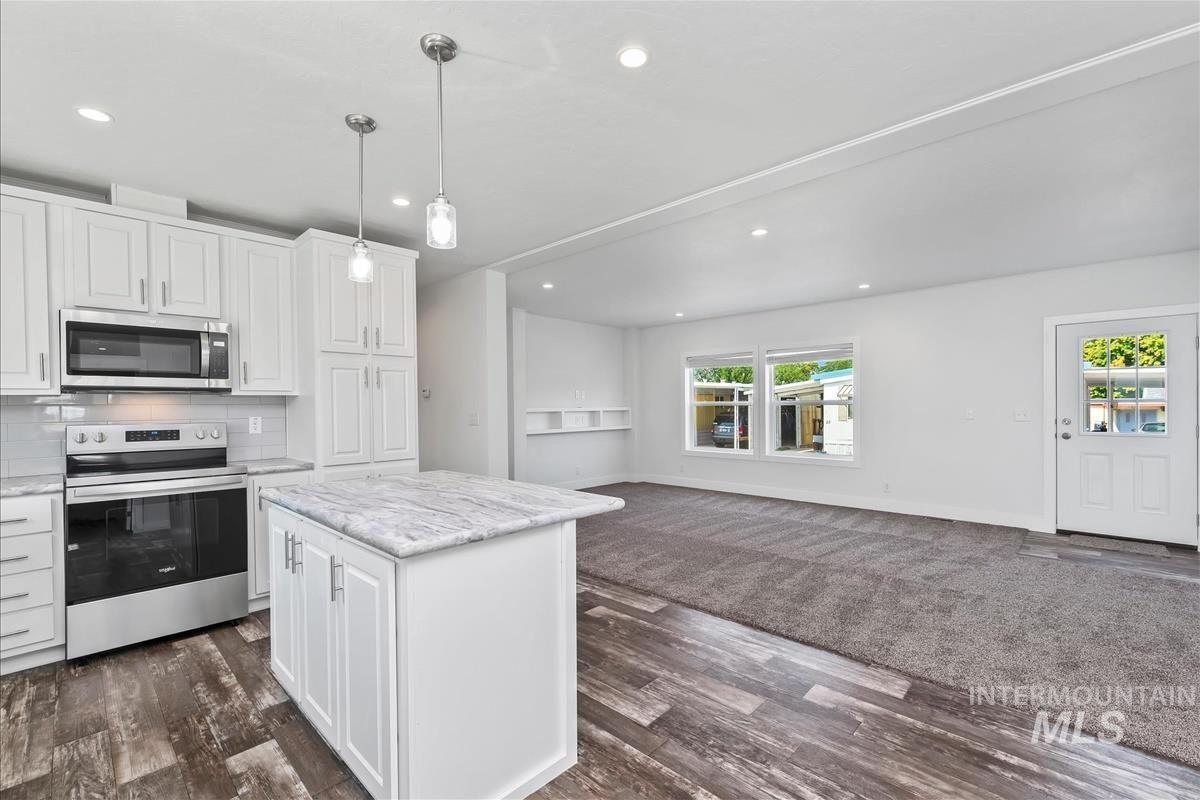 914 N Midland Blvd, Nampa, Idaho 83651, 3 Bedrooms, 2 Bathrooms, Residential For Sale, Price $179,500, 98960430