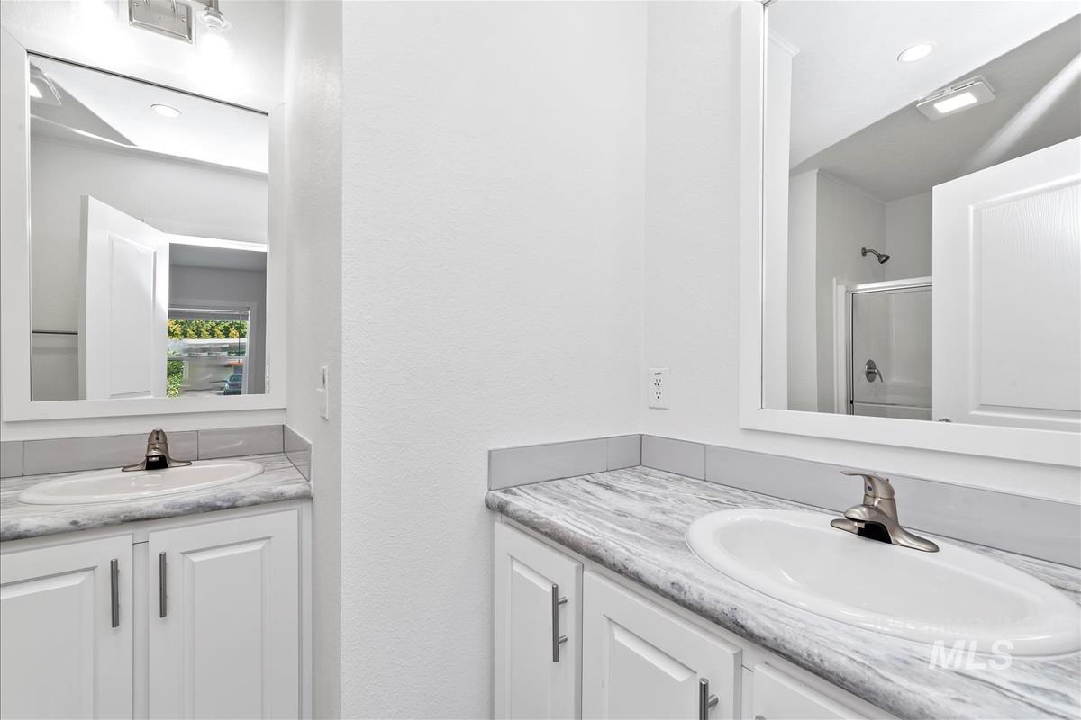 914 N Midland Blvd, Nampa, Idaho 83651, 3 Bedrooms, 2 Bathrooms, Residential For Sale, Price $179,500, 98960430