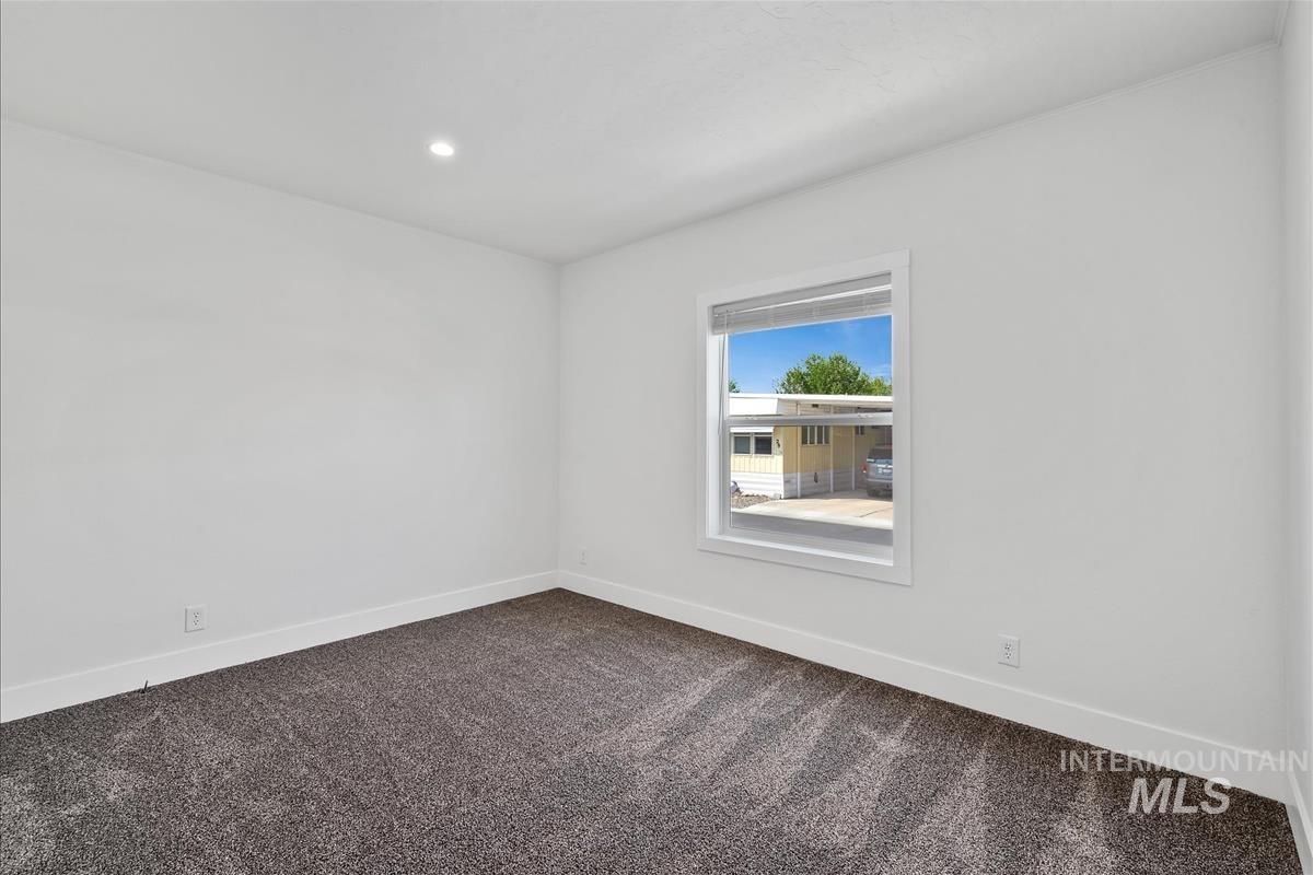 914 N Midland Blvd, Nampa, Idaho 83651, 3 Bedrooms, 2 Bathrooms, Residential For Sale, Price $179,500, 98960430