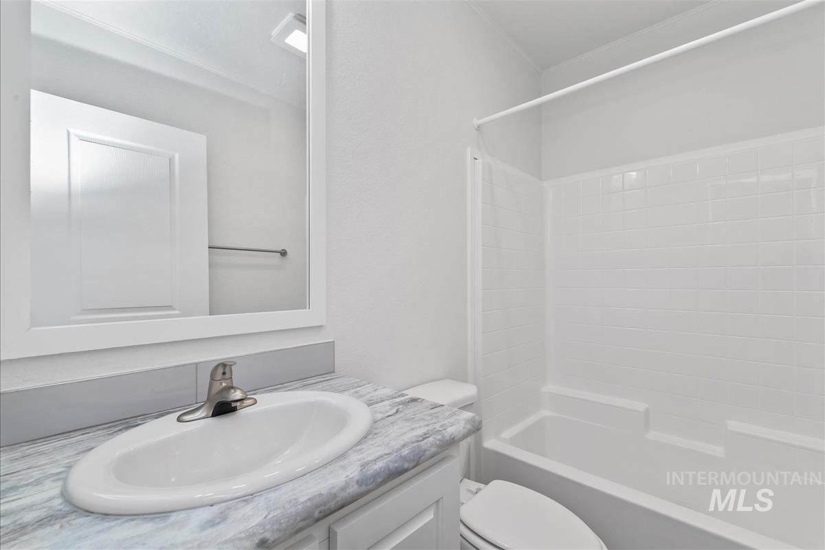 914 N Midland Blvd, Nampa, Idaho 83651, 3 Bedrooms, 2 Bathrooms, Residential For Sale, Price $179,500, 98960430