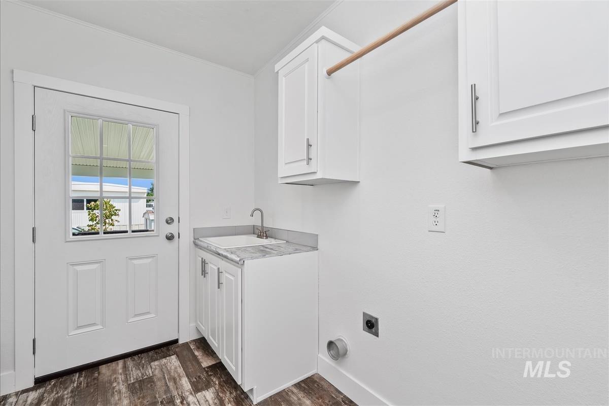 914 N Midland Blvd, Nampa, Idaho 83651, 3 Bedrooms, 2 Bathrooms, Residential For Sale, Price $179,500, 98960430