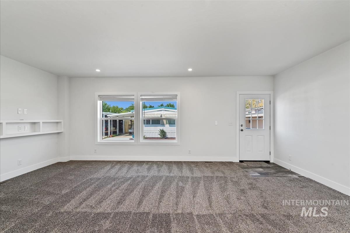 914 N Midland Blvd, Nampa, Idaho 83651, 3 Bedrooms, 2 Bathrooms, Residential For Sale, Price $180,000, 98960430
