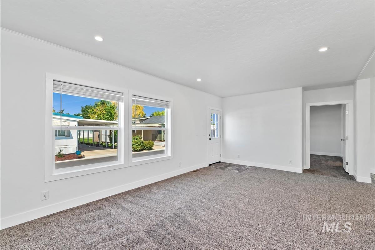 914 N Midland Blvd, Nampa, Idaho 83651, 3 Bedrooms, 2 Bathrooms, Residential For Sale, Price $180,000, 98960430