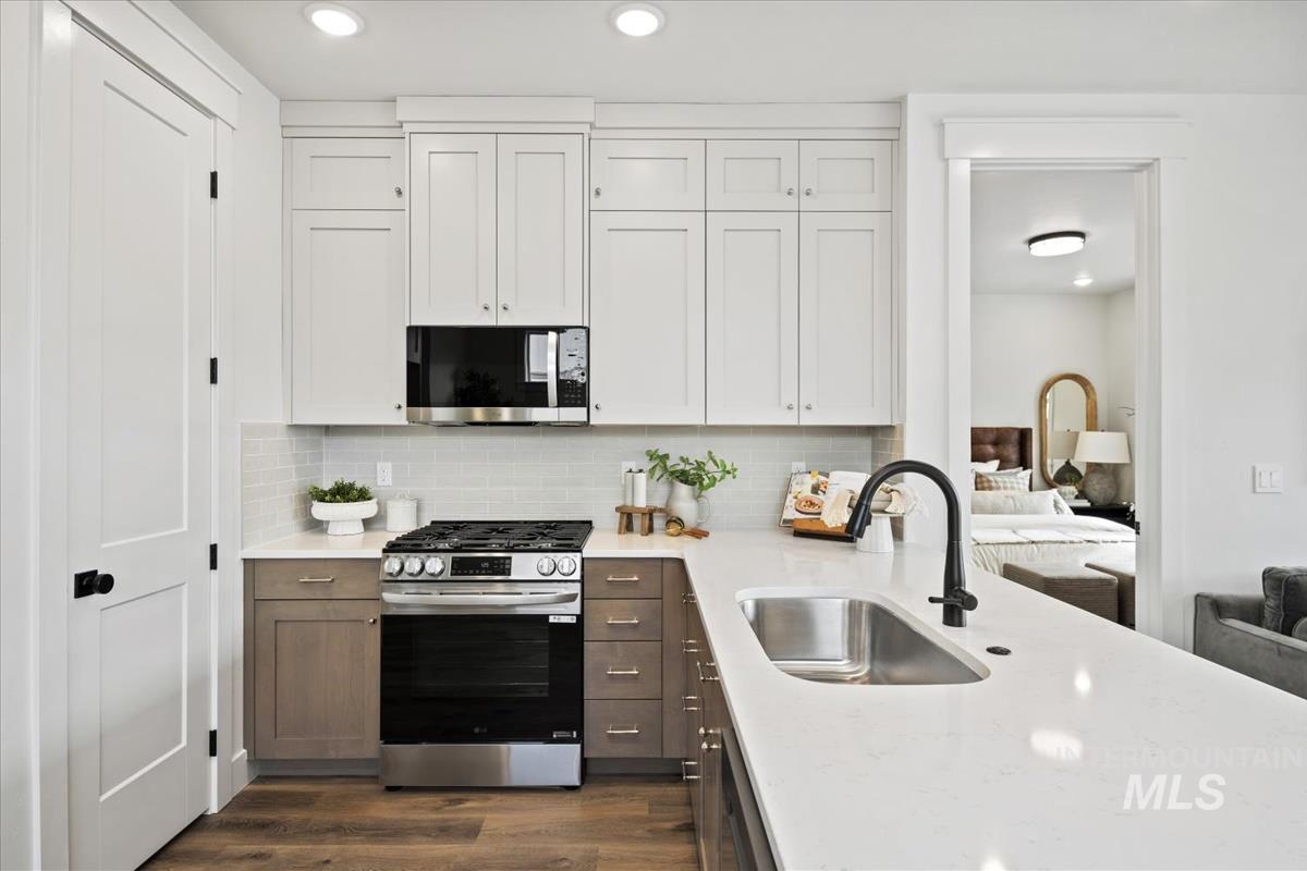 3901 W Stone House Ln, Eagle, Idaho 83616, 3 Bedrooms, 2.5 Bathrooms, Residential For Sale, Price $534,900, 98960459