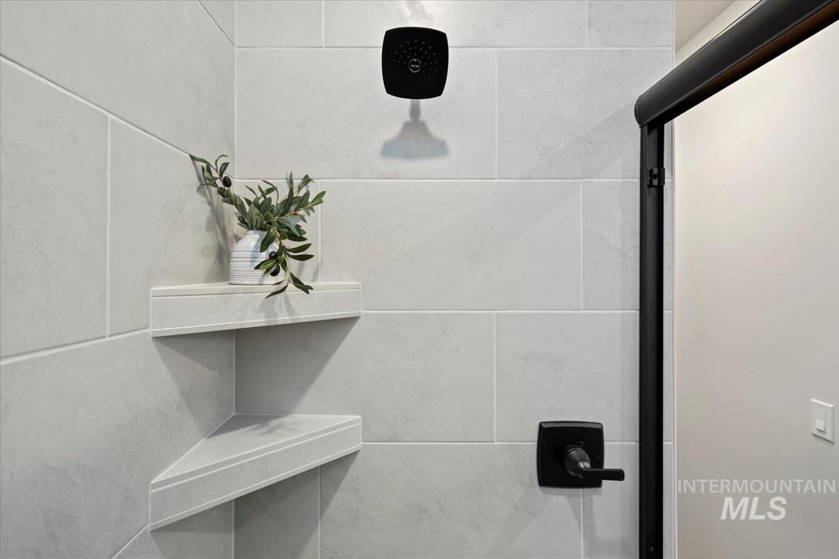 3901 W Stone House Ln, Eagle, Idaho 83616, 3 Bedrooms, 2.5 Bathrooms, Residential For Sale, Price $534,900, 98960459