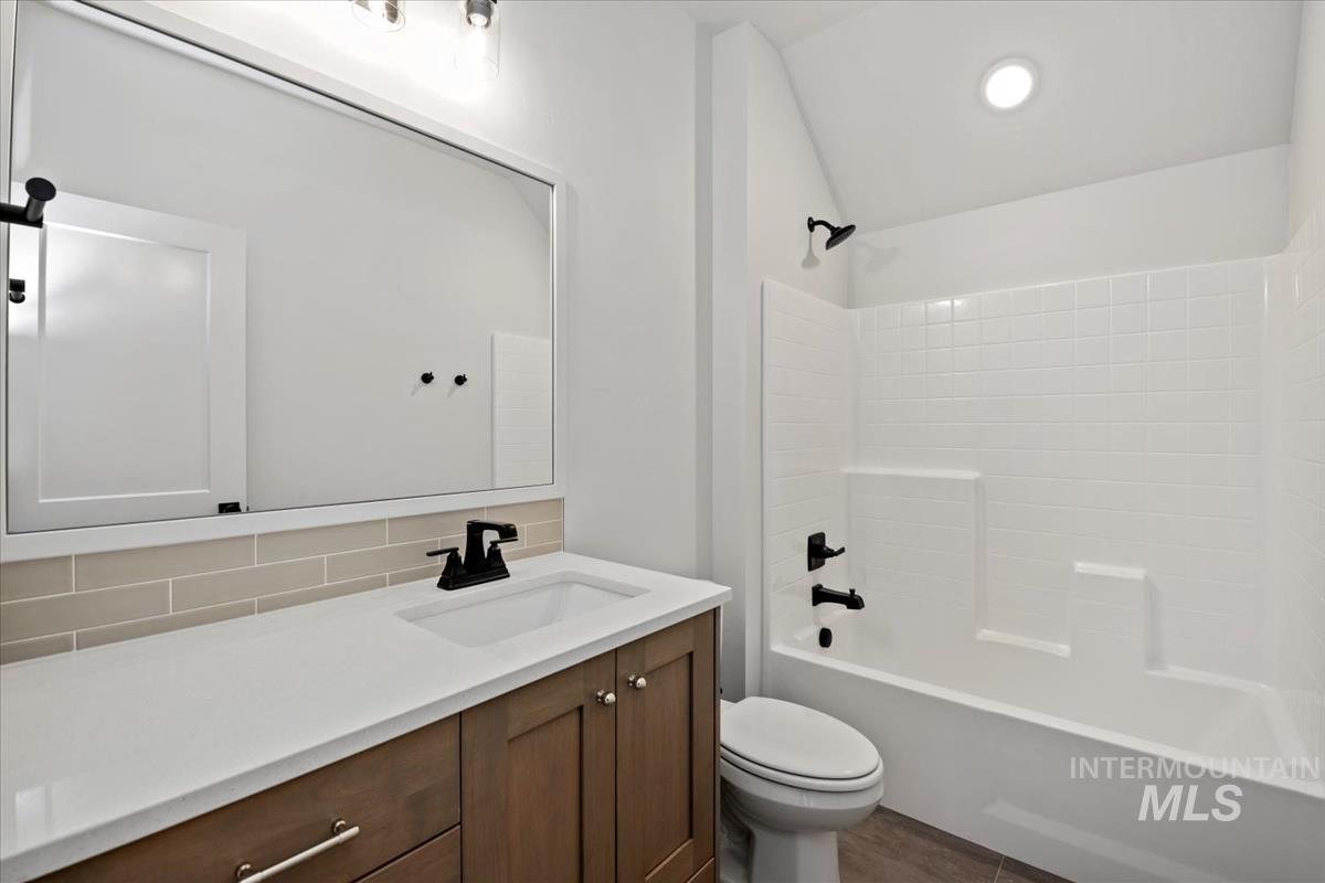 3901 W Stone House Ln, Eagle, Idaho 83616, 3 Bedrooms, 2.5 Bathrooms, Residential For Sale, Price $534,900, 98960459