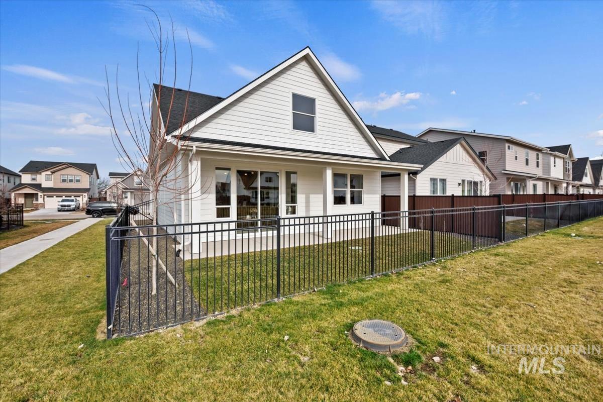 3901 W Stone House Ln, Eagle, Idaho 83616, 3 Bedrooms, 2.5 Bathrooms, Residential For Sale, Price $534,900, 98960459