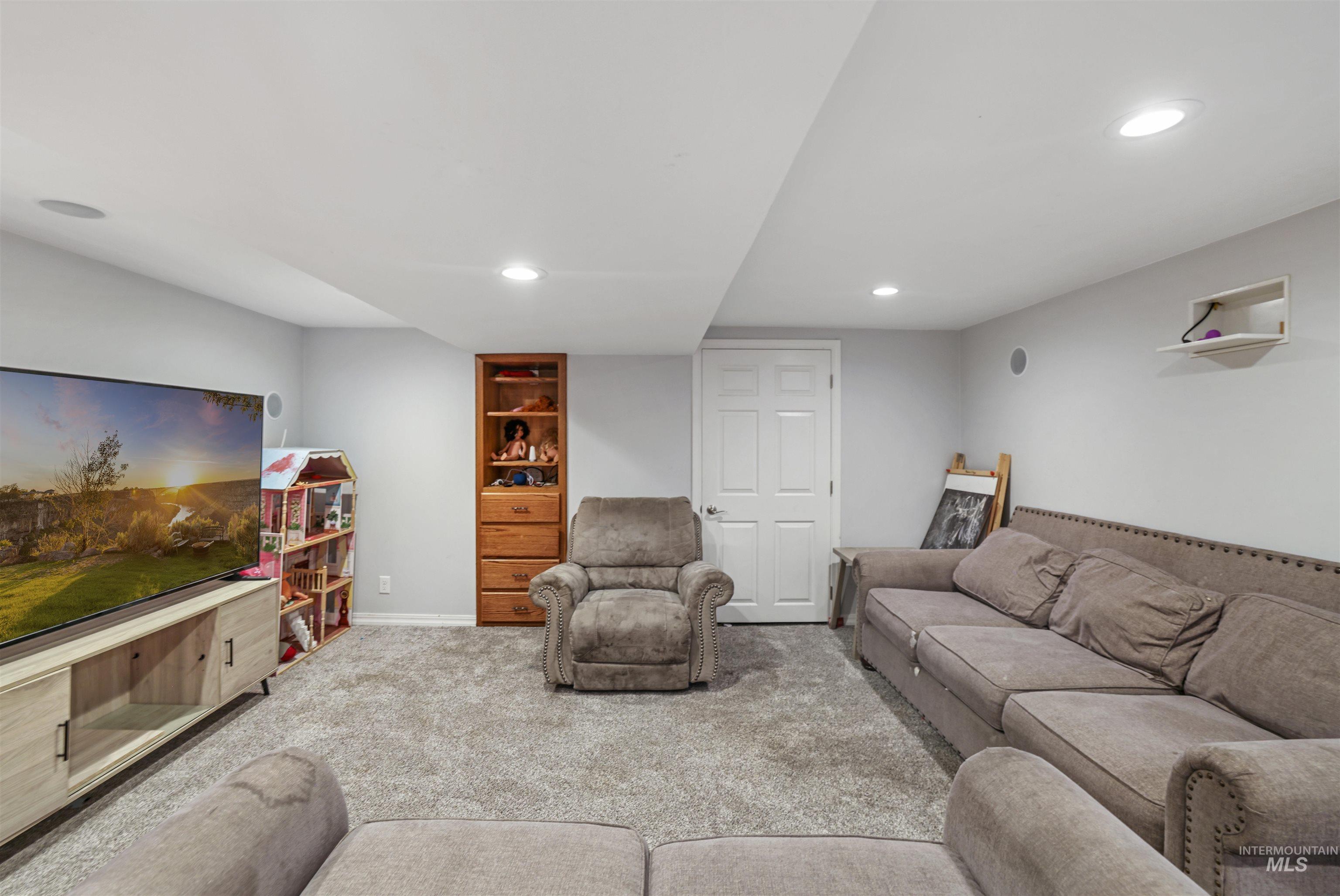 201 W 19th Street, Burley, Idaho 83318, 4 Bedrooms, 2 Bathrooms, Residential For Sale, Price $314,000,MLS 98960469