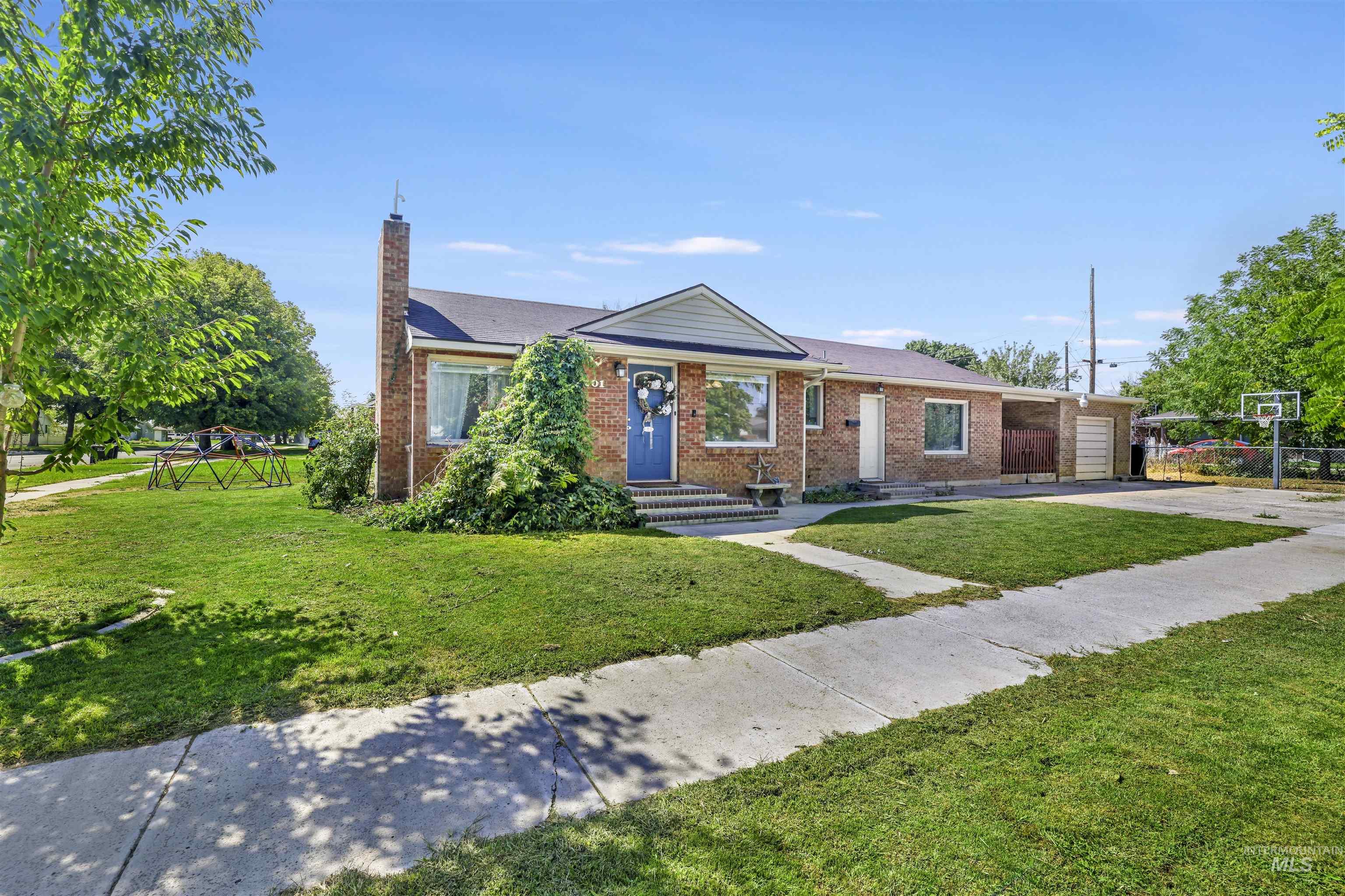 201 W 19th Street, Burley, Idaho 83318, 4 Bedrooms, 2 Bathrooms, Residential For Sale, Price $314,000,MLS 98960469