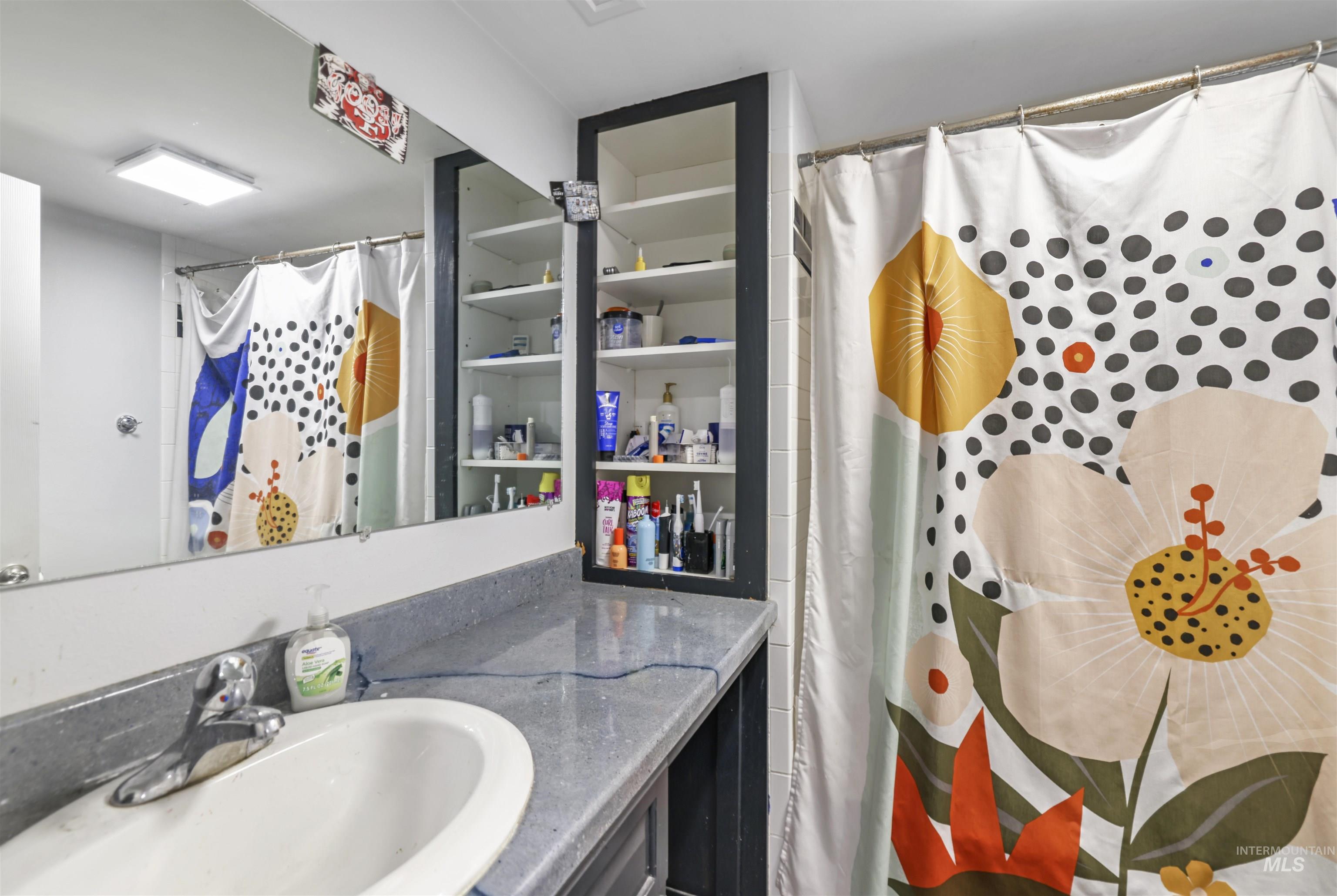 201 W 19th Street, Burley, Idaho 83318, 4 Bedrooms, 2 Bathrooms, Residential For Sale, Price $314,000,MLS 98960469