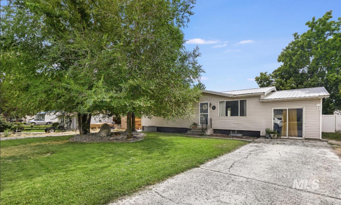531 Calico St, Hansen, Idaho 83334, 4 Bedrooms, 2 Bathrooms, Residential For Sale, Price $294,400,MLS 98960506