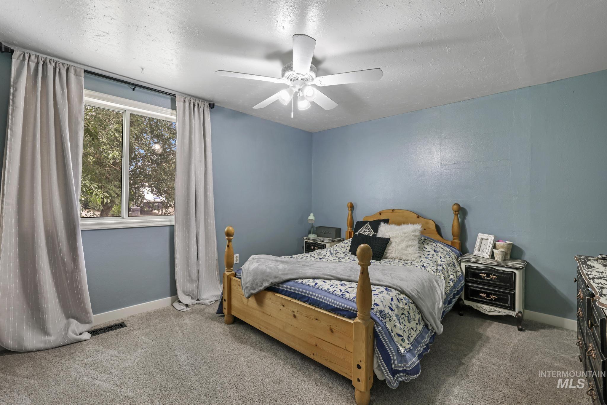 531 Calico St, Hansen, Idaho 83334, 4 Bedrooms, 2 Bathrooms, Residential For Sale, Price $294,400,MLS 98960506