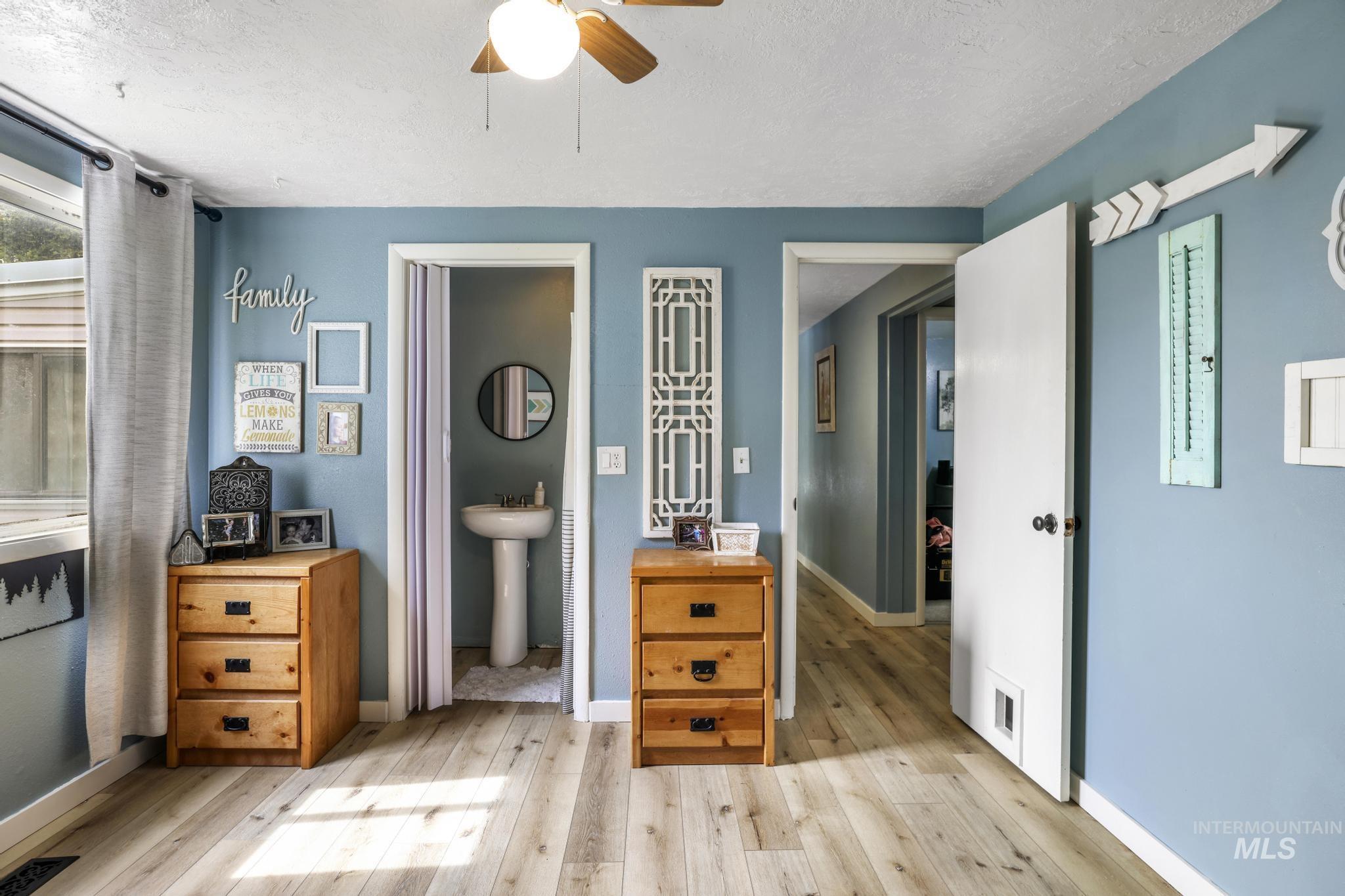 531 Calico St, Hansen, Idaho 83334, 4 Bedrooms, 2 Bathrooms, Residential For Sale, Price $294,400,MLS 98960506