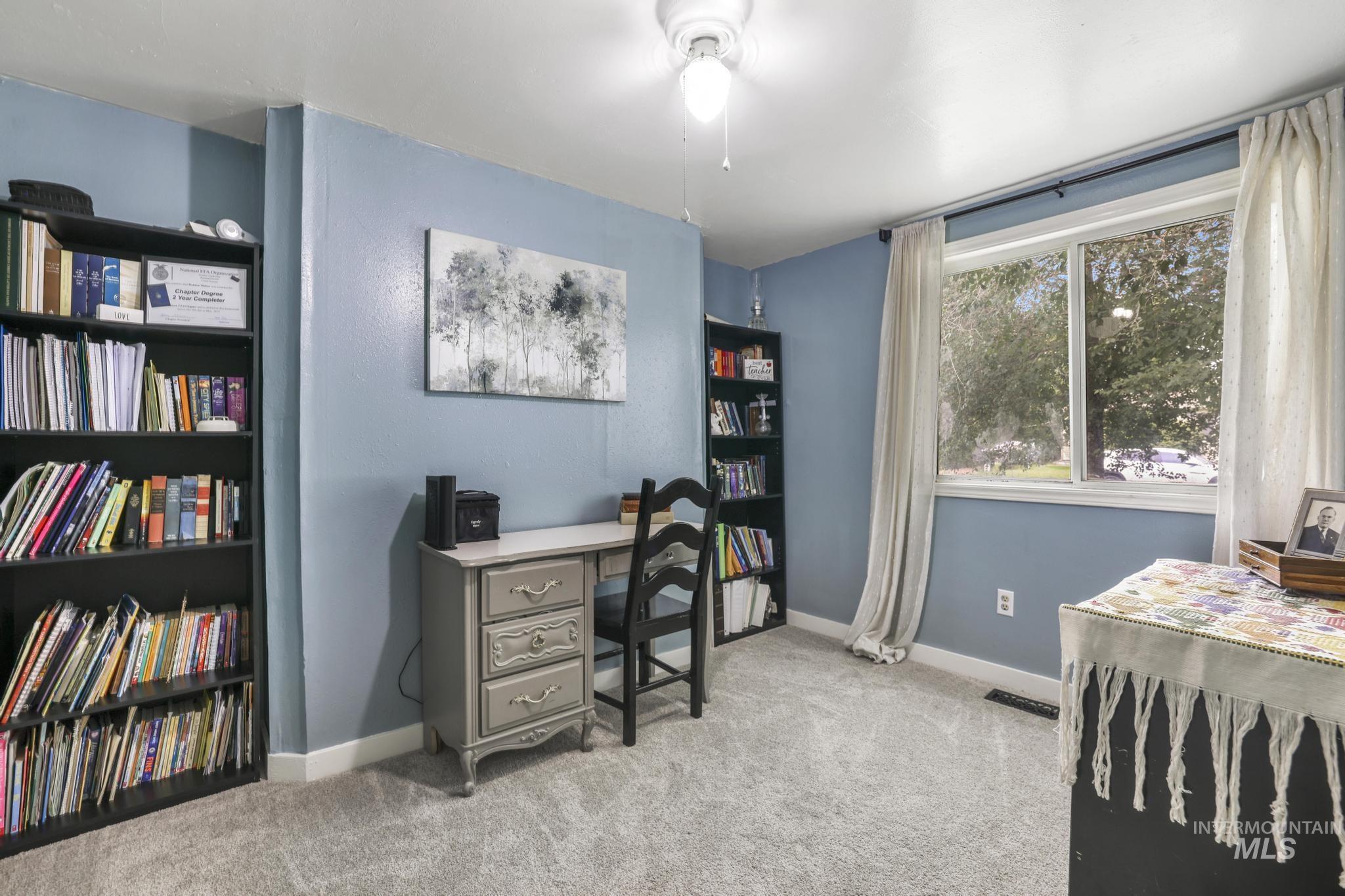 531 Calico St, Hansen, Idaho 83334, 4 Bedrooms, 2 Bathrooms, Residential For Sale, Price $294,400,MLS 98960506