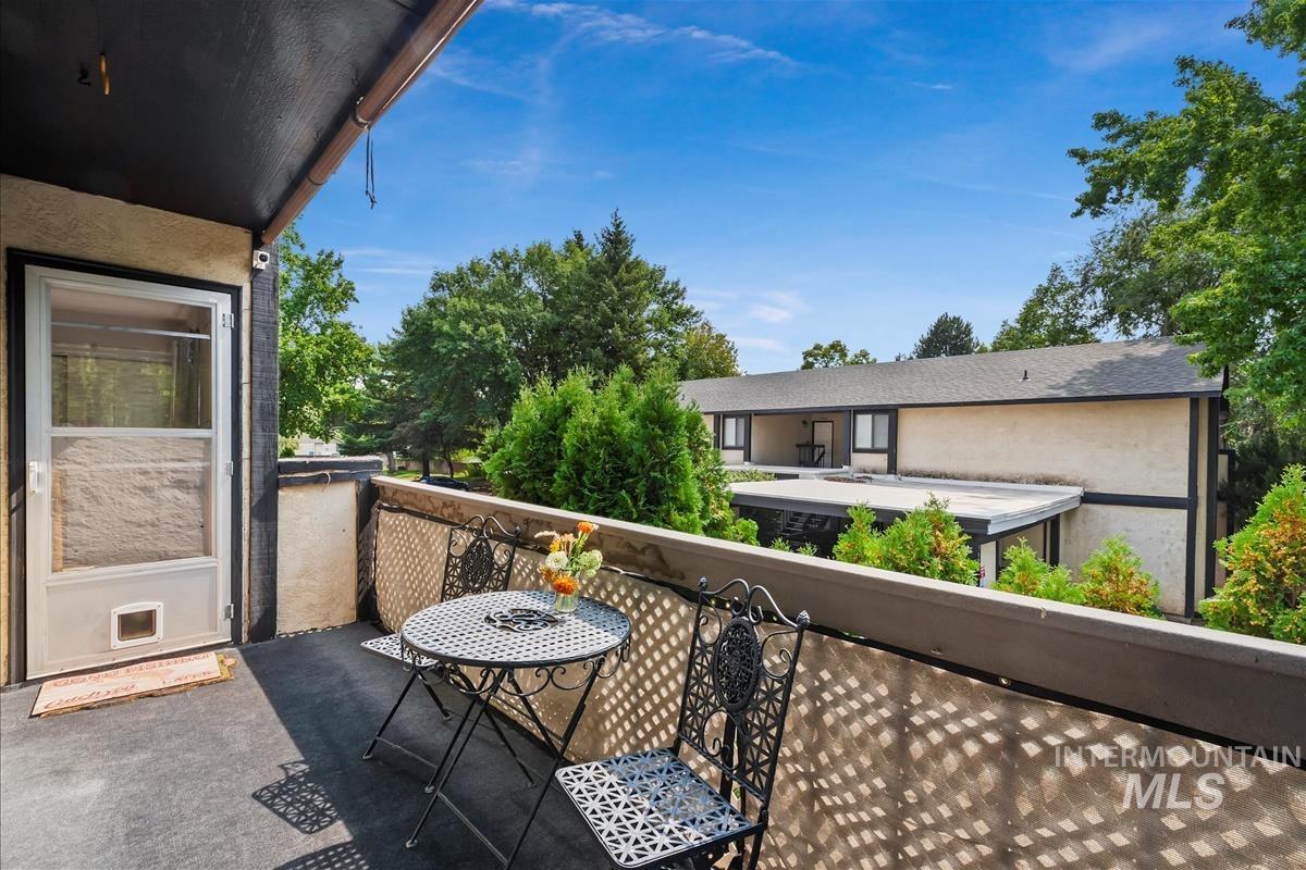 7084 W Colehaven Ln, Boise, Idaho 83704, 2 Bedrooms, 1 Bathroom, Residential For Sale, Price $249,900,MLS 98960547