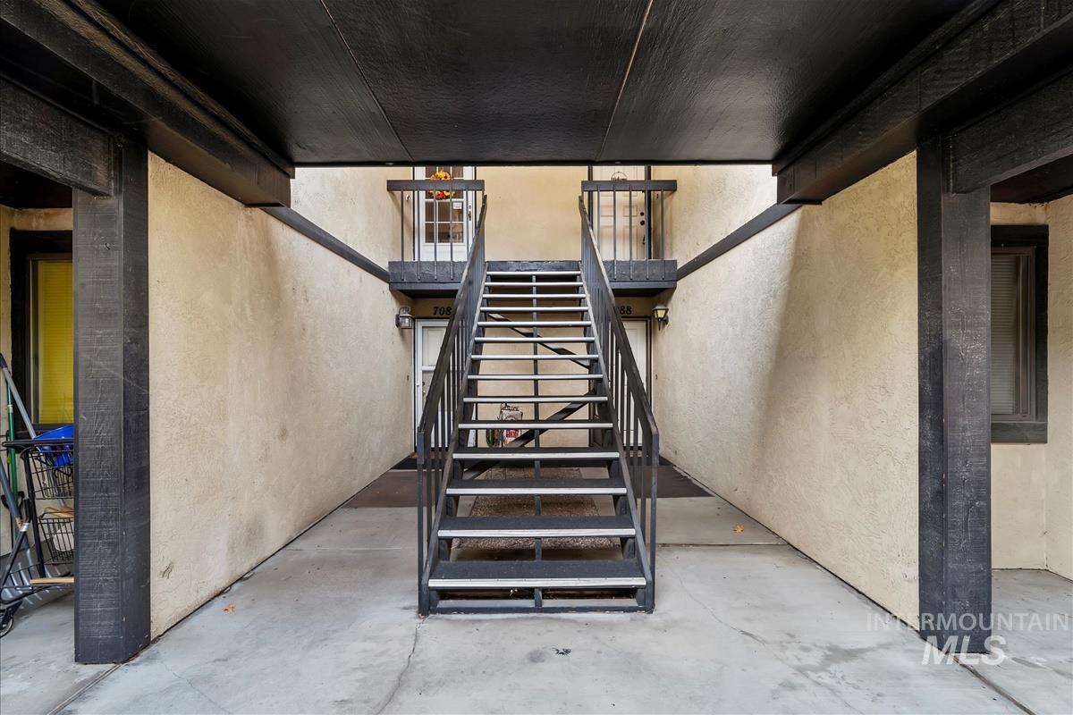 7084 W Colehaven Ln, Boise, Idaho 83704, 2 Bedrooms, 1 Bathroom, Residential For Sale, Price $249,900,MLS 98960547