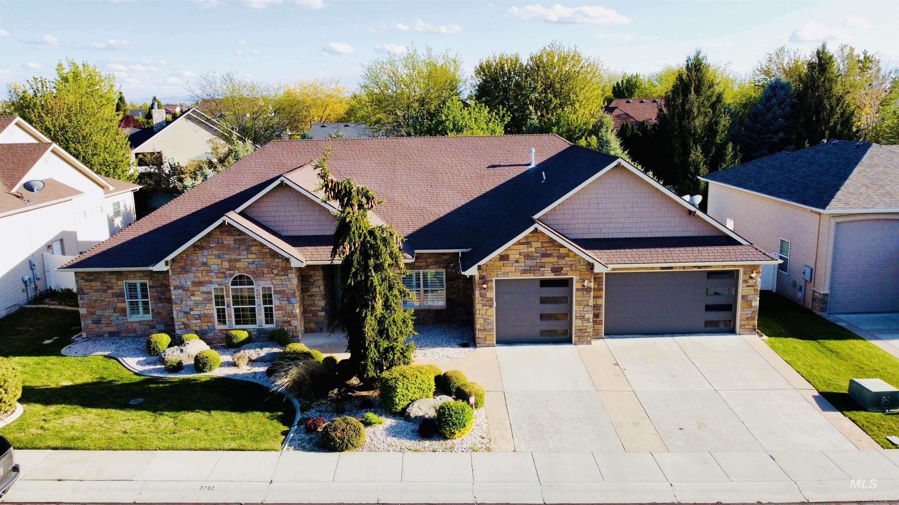 2782 Sun Meadow Drive, Twin Falls, Idaho 83301, 4 Bedrooms, 2.5 Bathrooms, Residential For Sale, Price $640,000, 98960565
