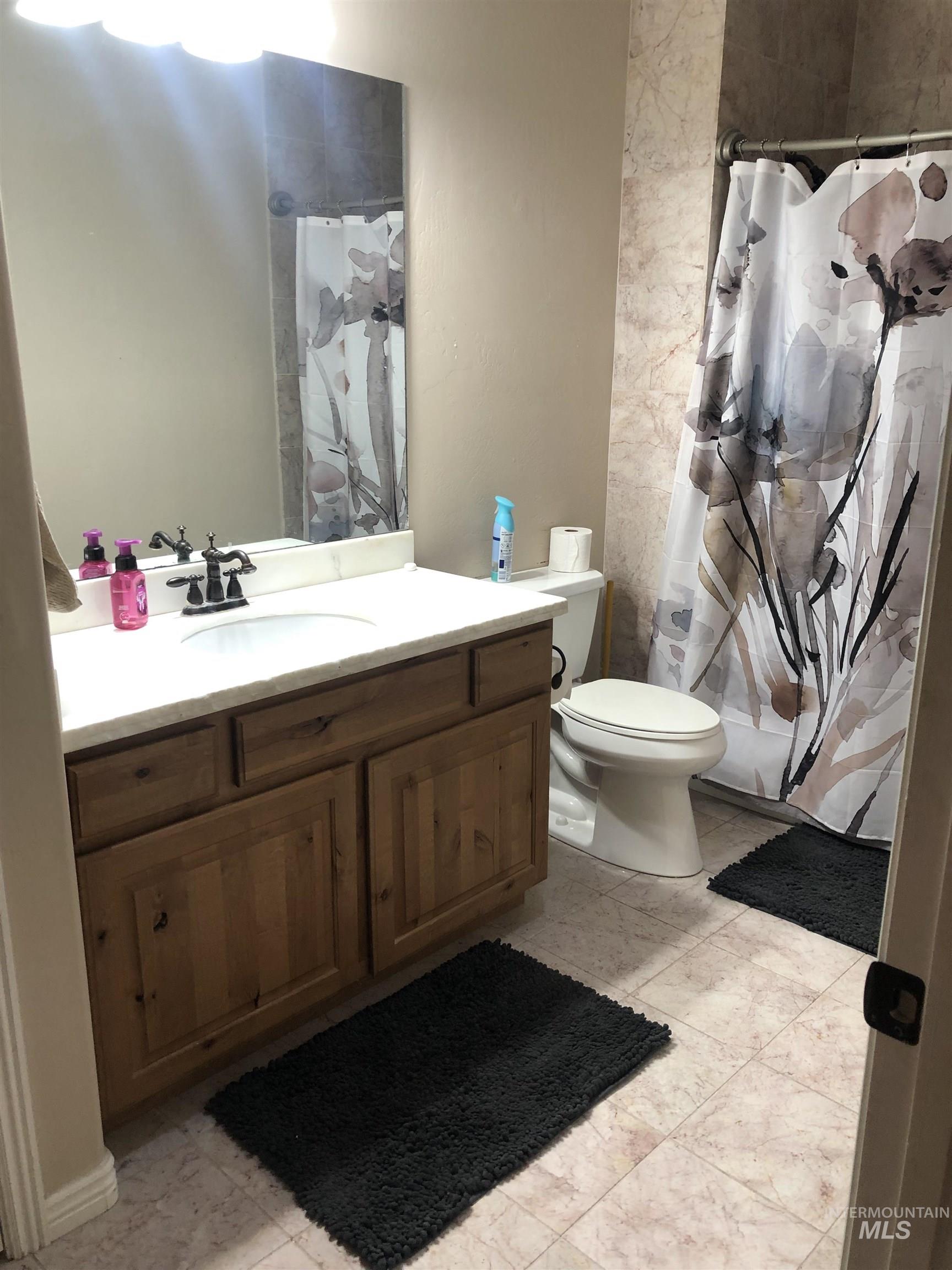 2782 Sun Meadow Drive, Twin Falls, Idaho 83301, 4 Bedrooms, 2.5 Bathrooms, Residential For Sale, Price $649,000, 98960565