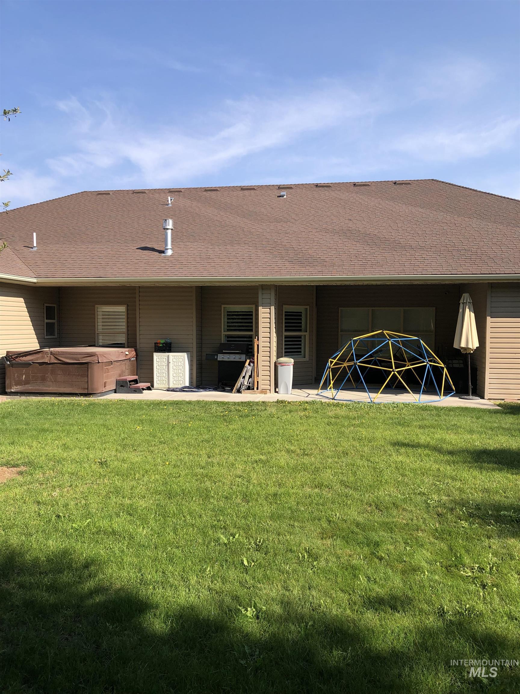 2782 Sun Meadow Drive, Twin Falls, Idaho 83301, 4 Bedrooms, 2.5 Bathrooms, Residential For Sale, Price $649,000, 98960565