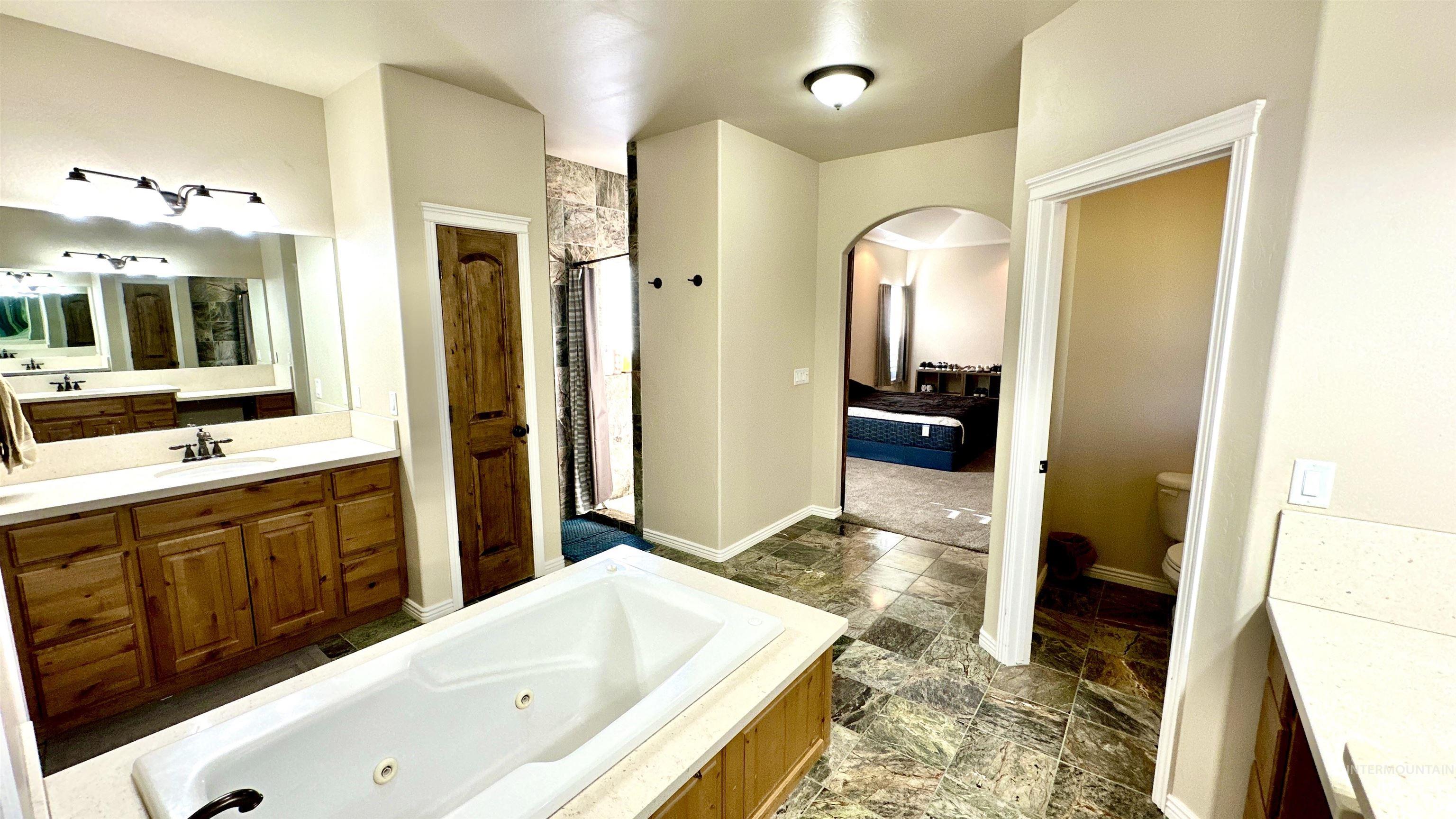 2782 Sun Meadow Drive, Twin Falls, Idaho 83301, 4 Bedrooms, 2.5 Bathrooms, Residential For Sale, Price $618,000, 98960565