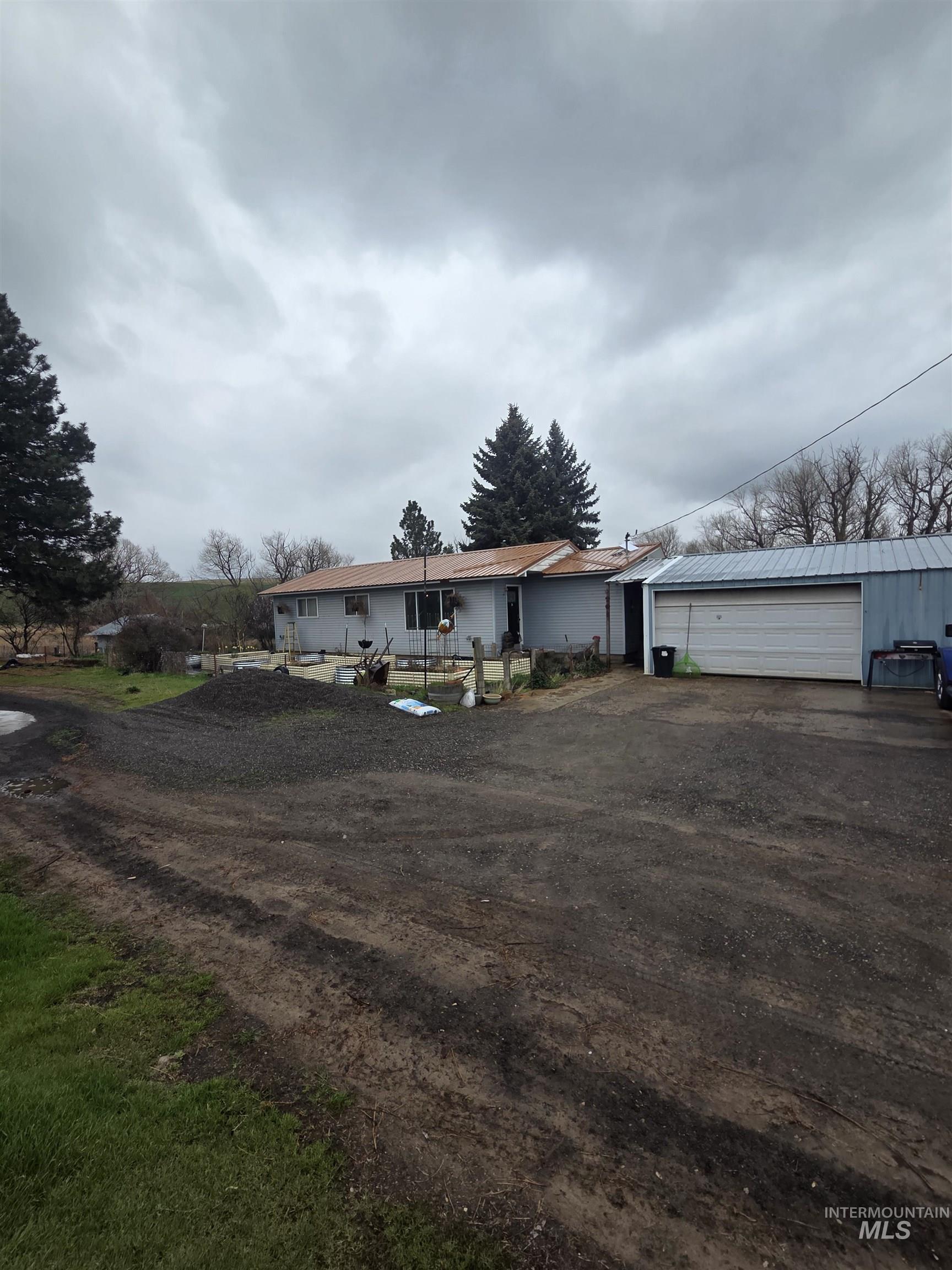 870 Dutch Flat Rd, Pomeroy, Washington 99347, 3 Bedrooms, 2.5 Bathrooms, Residential For Sale, Price $389,000, 98960570