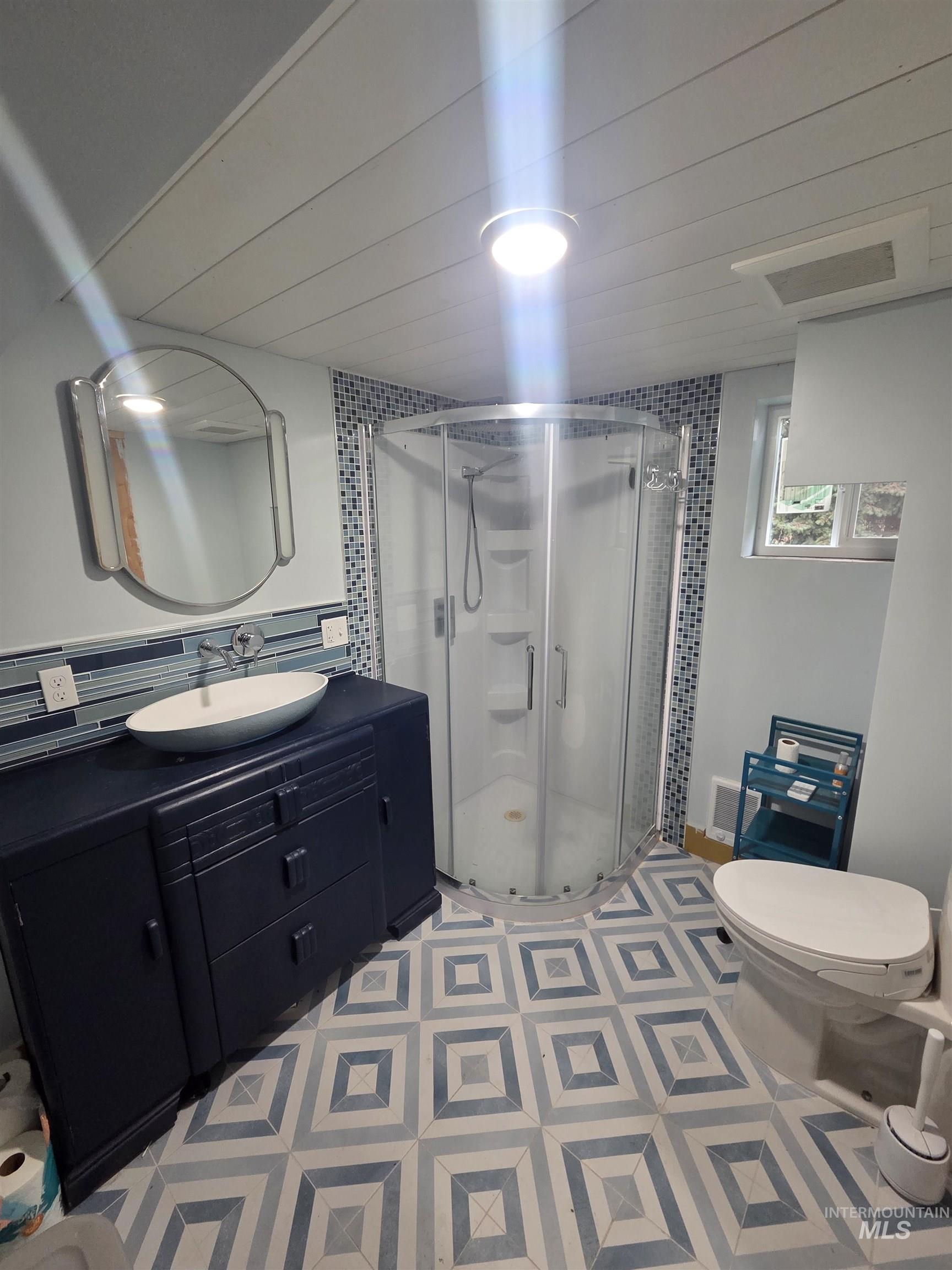 870 Dutch Flat Rd, Pomeroy, Washington 99347, 3 Bedrooms, 2.5 Bathrooms, Residential For Sale, Price $389,000, 98960570