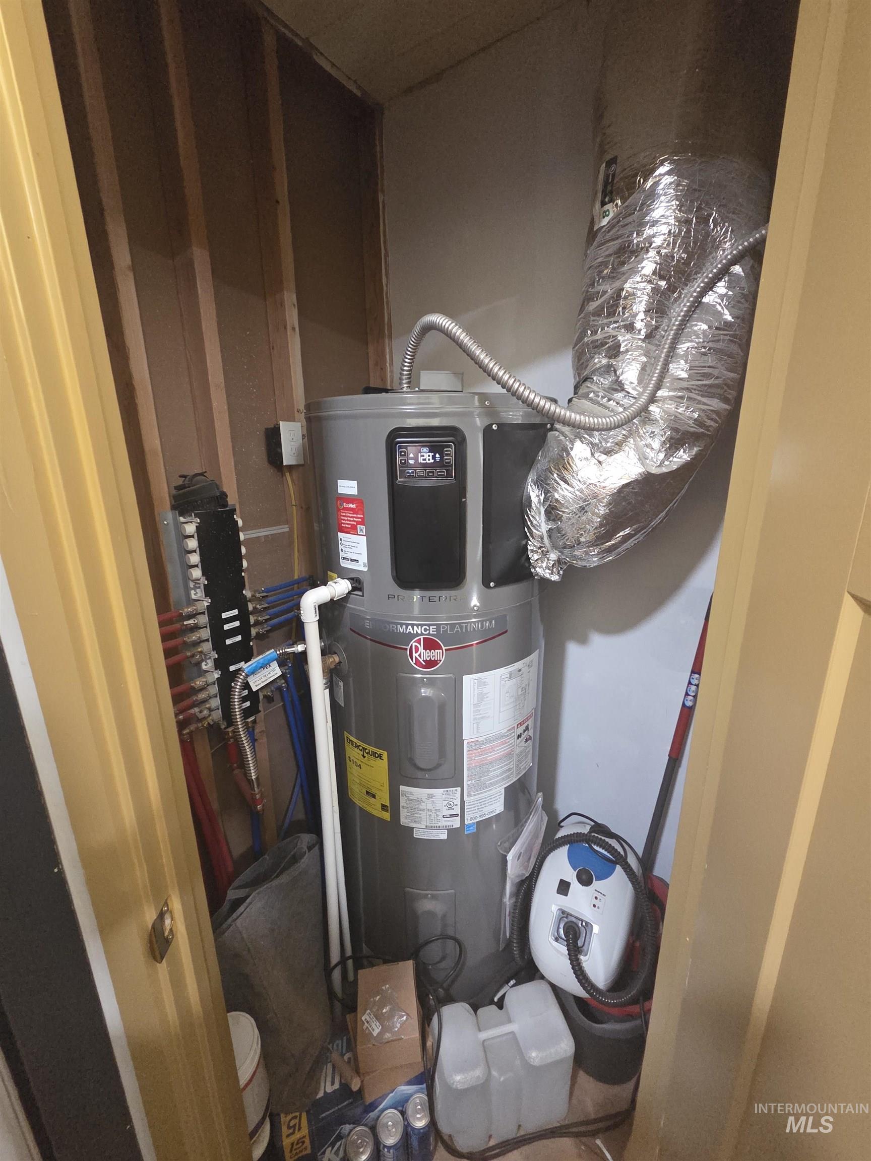 870 Dutch Flat Rd, Pomeroy, Washington 99347, 3 Bedrooms, 2.5 Bathrooms, Residential For Sale, Price $389,000, 98960570