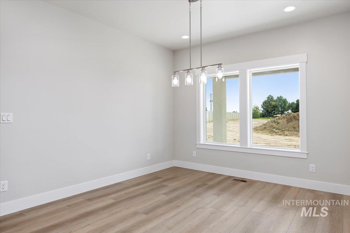 3828 E Susan cir, Kimberly, Idaho 83341, 4 Bedrooms, 3 Bathrooms, Residential For Sale, Price $674,999,MLS 98960623