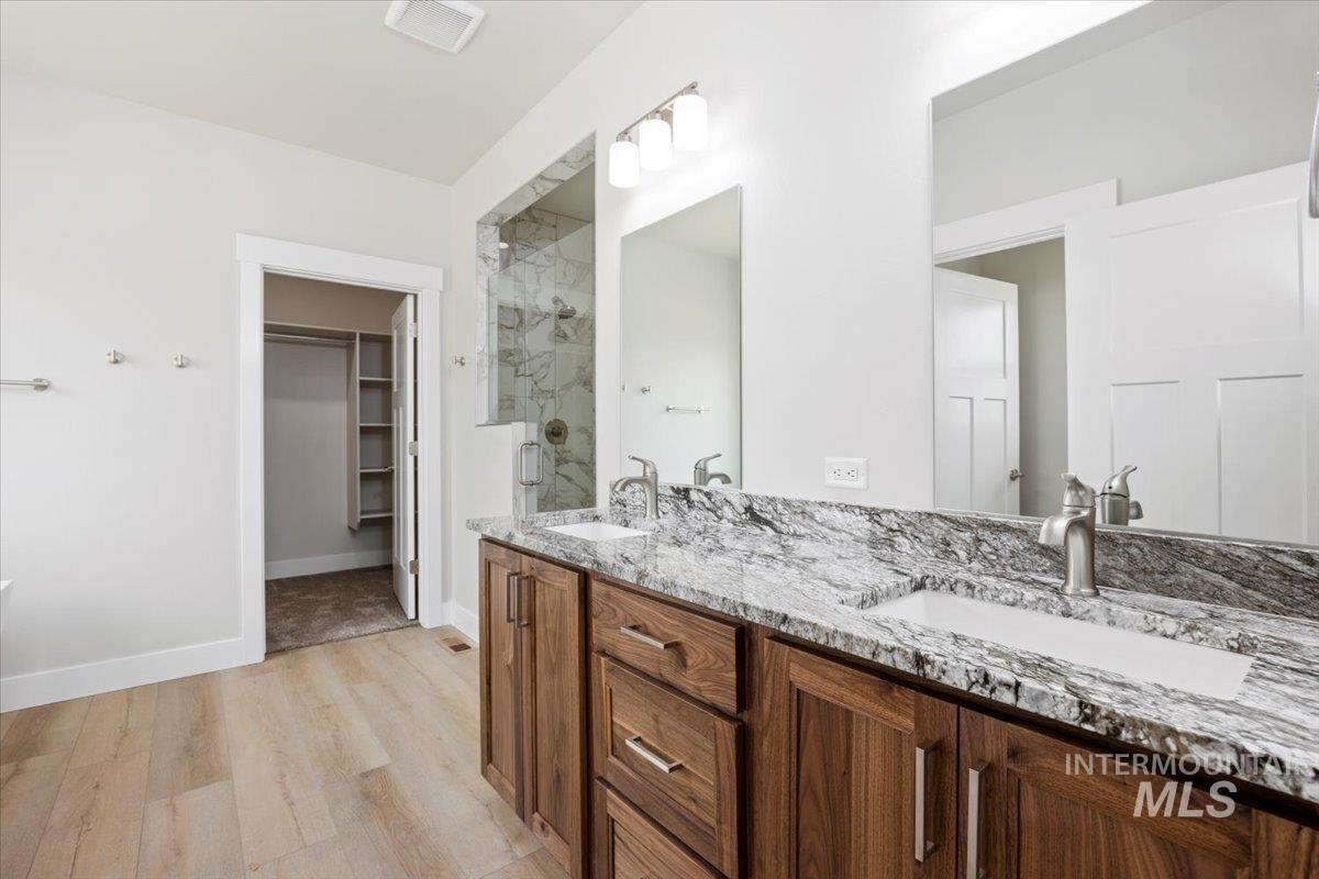 3828 E Susan cir, Kimberly, Idaho 83341, 4 Bedrooms, 3 Bathrooms, Residential For Sale, Price $689,999,MLS 98960623