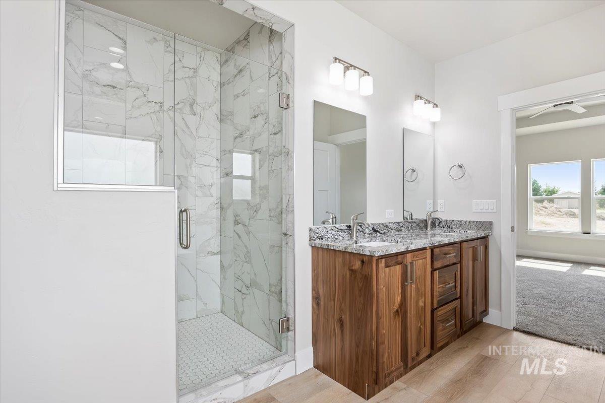 3828 E Susan cir, Kimberly, Idaho 83341, 4 Bedrooms, 3 Bathrooms, Residential For Sale, Price $689,999,MLS 98960623