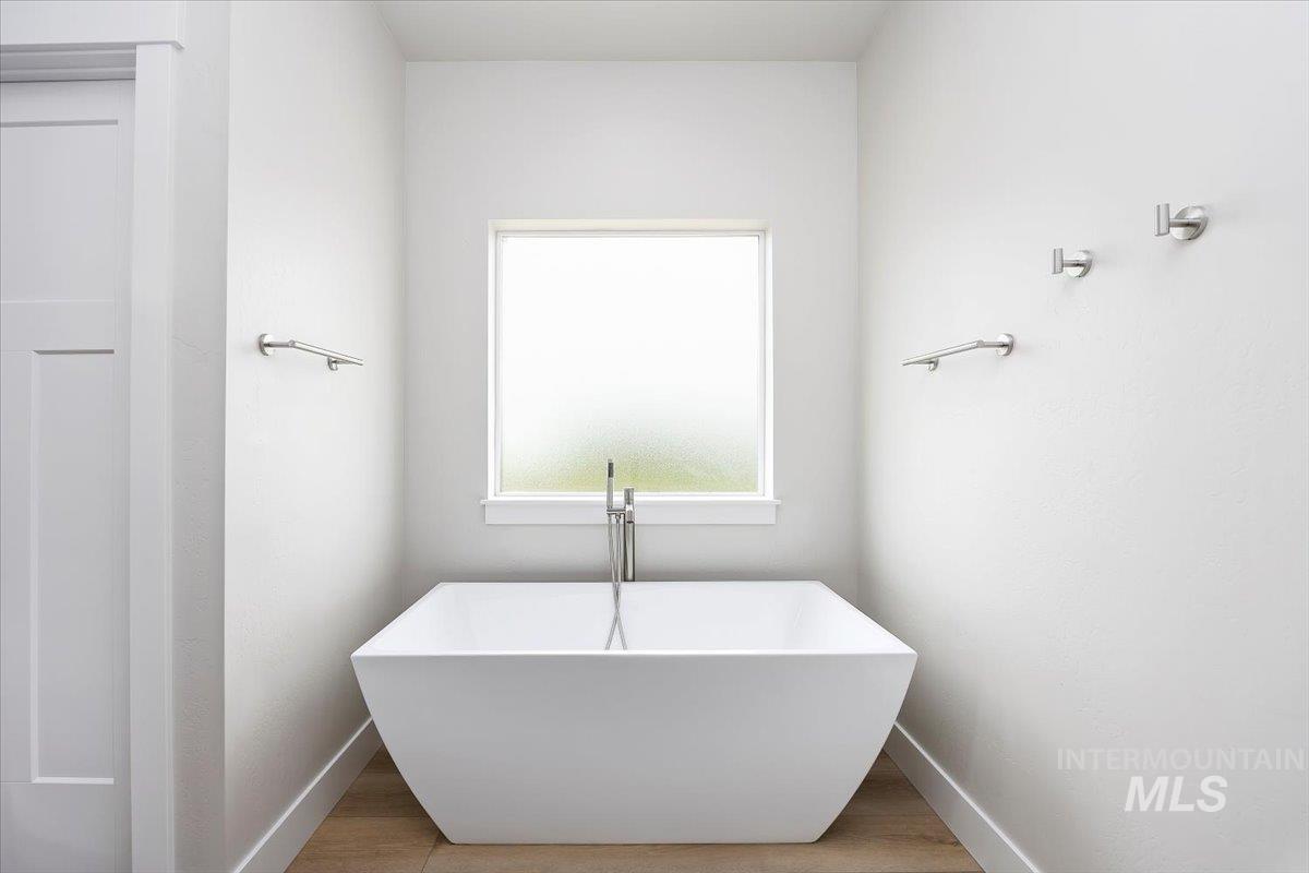 3828 E Susan cir, Kimberly, Idaho 83341, 4 Bedrooms, 3 Bathrooms, Residential For Sale, Price $689,999,MLS 98960623