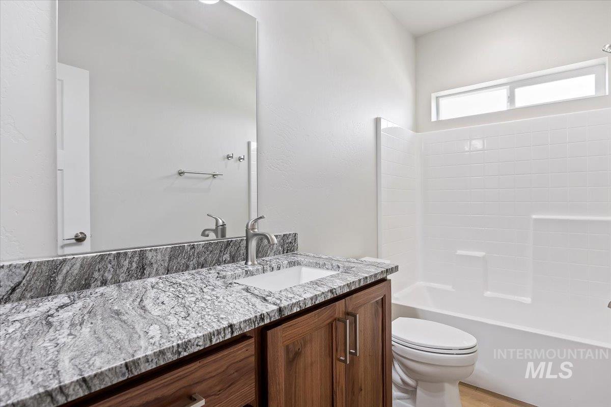 3828 E Susan cir, Kimberly, Idaho 83341, 4 Bedrooms, 3 Bathrooms, Residential For Sale, Price $679,999, 98960623