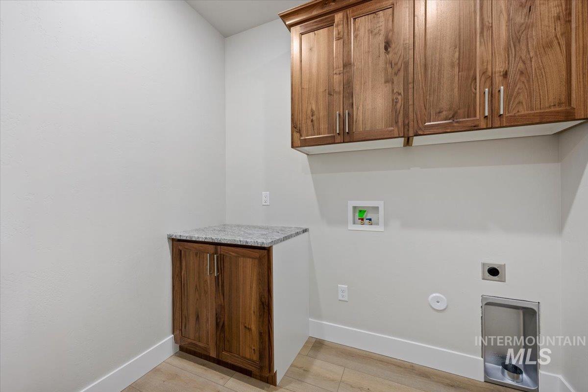 3828 E Susan cir, Kimberly, Idaho 83341, 4 Bedrooms, 3 Bathrooms, Residential For Sale, Price $679,999, 98960623