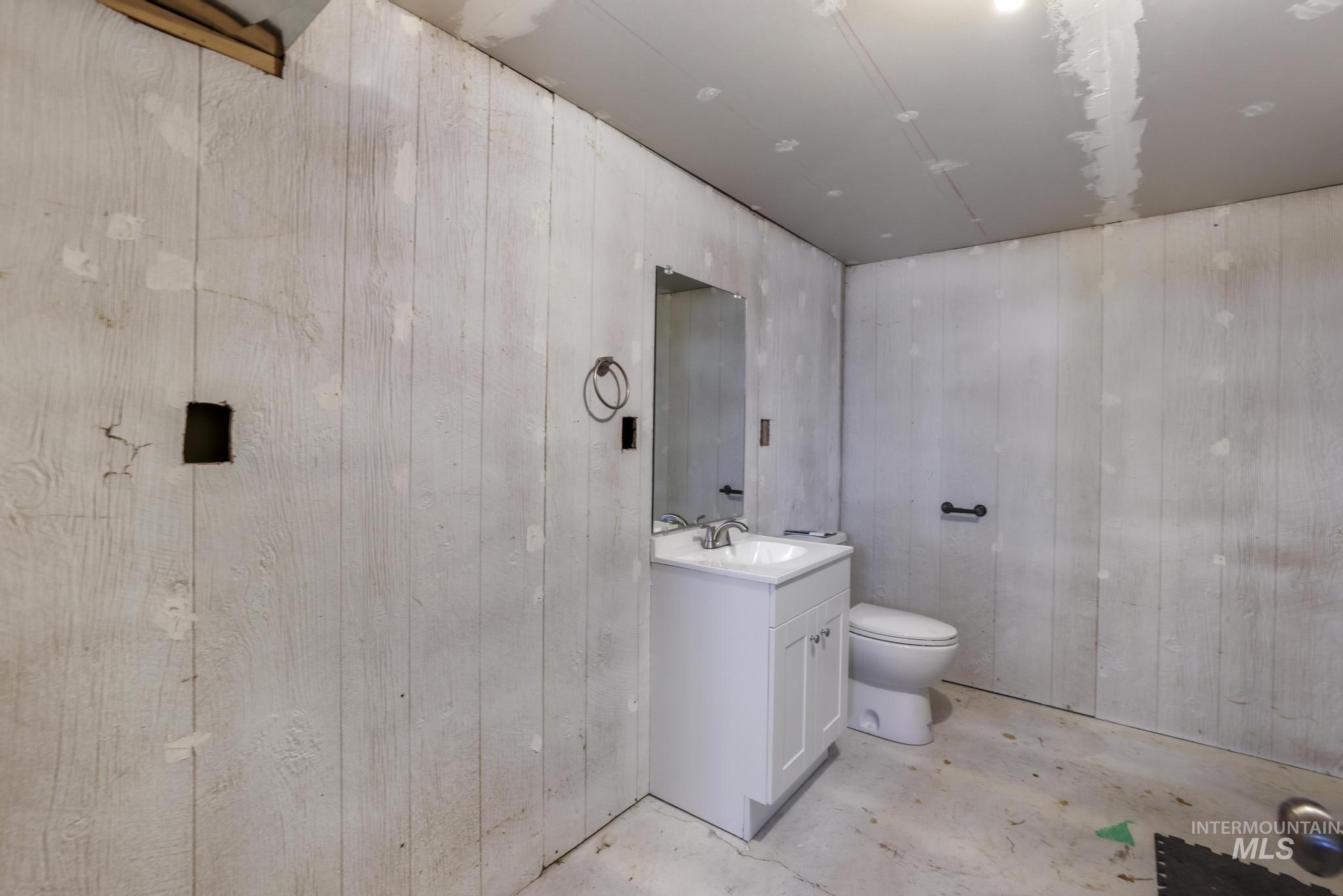 107 Davis, Filer, Idaho 83328, 4 Bedrooms, 3 Bathrooms, Residential For Sale, Price $370,000, 98960649